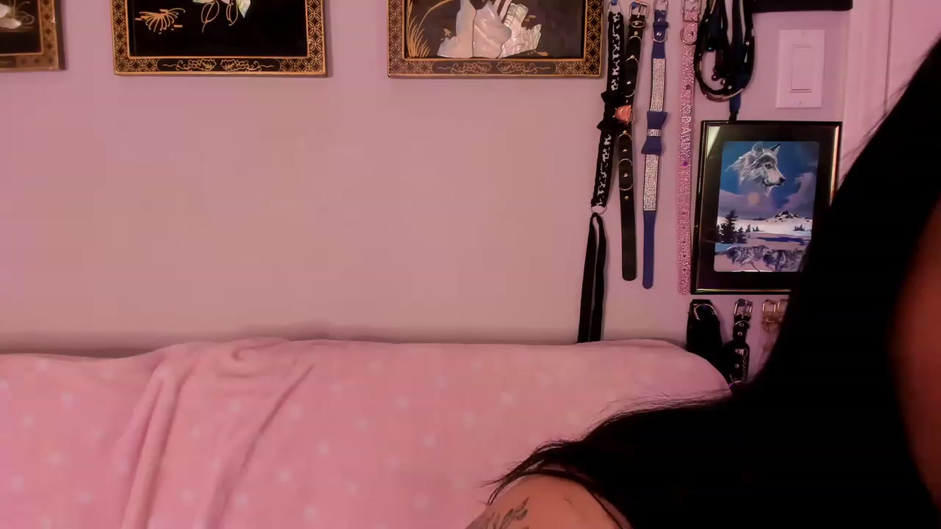 Gallery image thumbnail from Isabelle_Babe's myfreecams stream on, 05/10/2023, 18:20 image 9 of 20