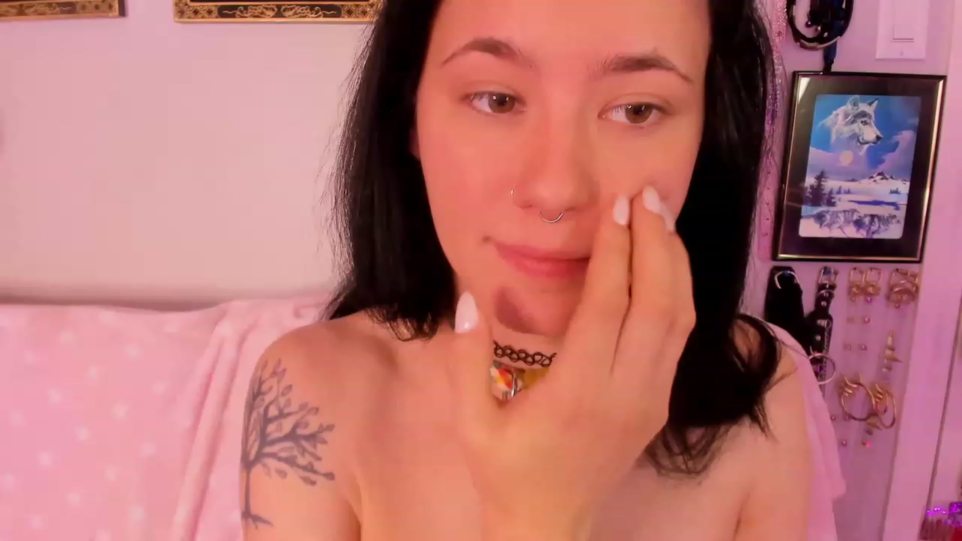 Gallery image thumbnail from Isabelle_Babe's myfreecams stream on, 05/10/2023, 18:20 image 16 of 20