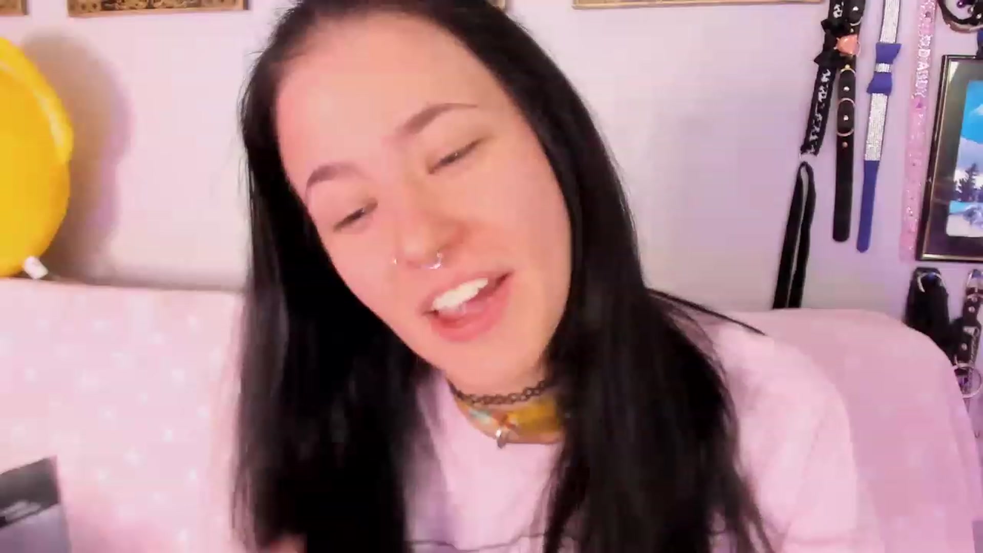 Gallery image thumbnail from Isabelle_Babe's myfreecams stream on, 05/10/2023, 19:12 image 6 of 20