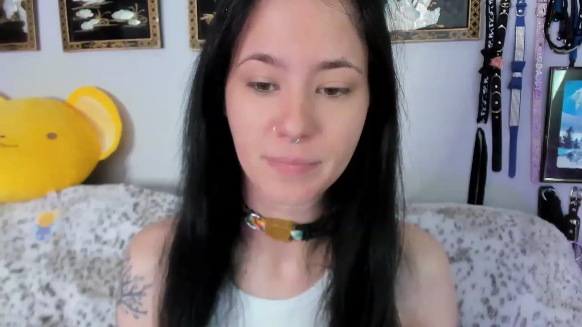 Gallery image thumbnail from Isabelle_Babe's myfreecams stream on, 05/11/2023, 19:30 image 5 of 20