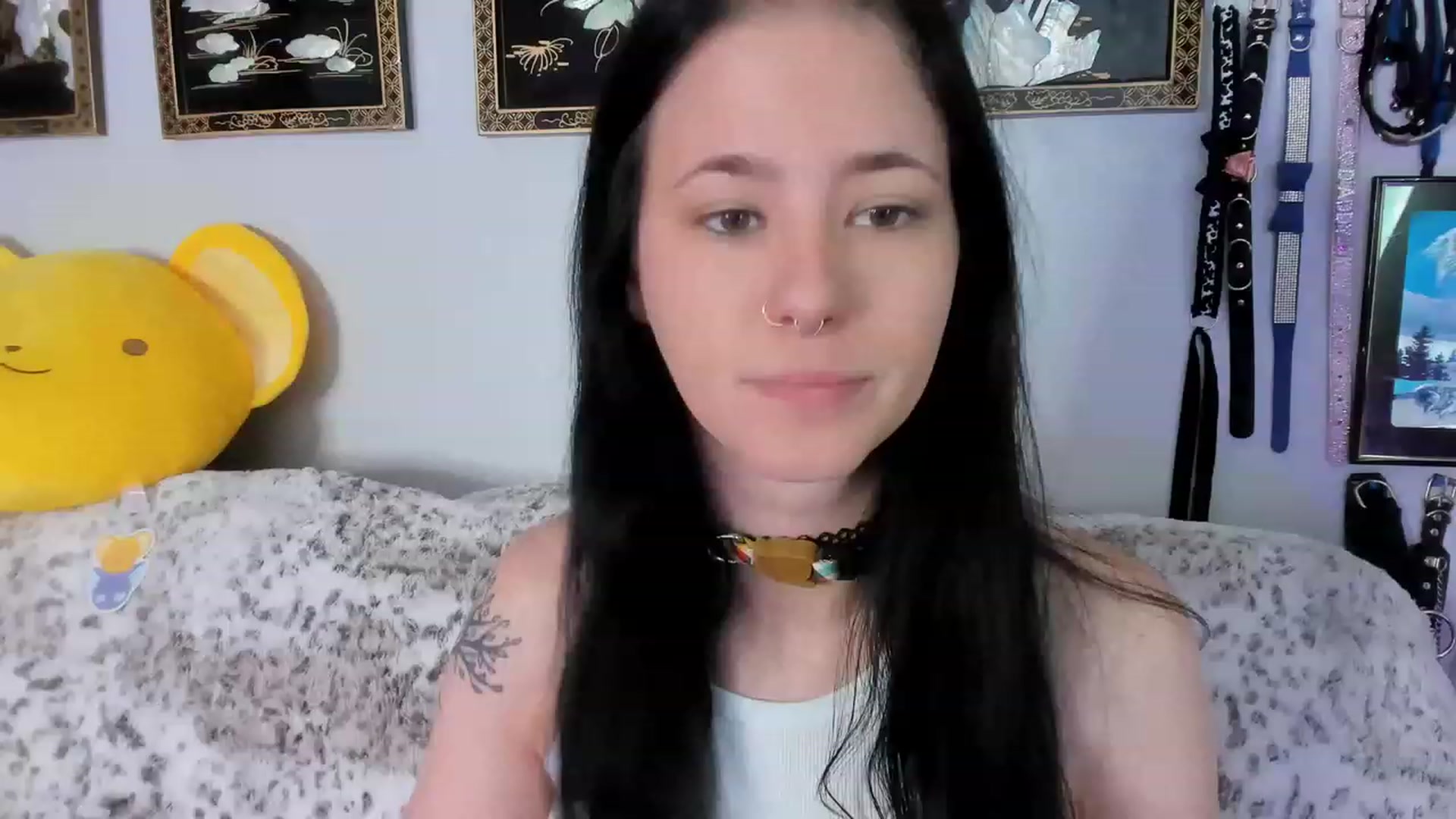 Gallery image thumbnail from Isabelle_Babe's myfreecams stream on, 05/11/2023, 19:30 image 3 of 20