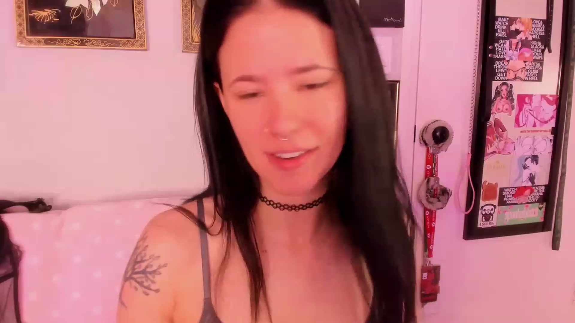 Gallery image thumbnail from Isabelle_Babe's myfreecams stream on, 05/13/2023, 18:37 image 9 of 20