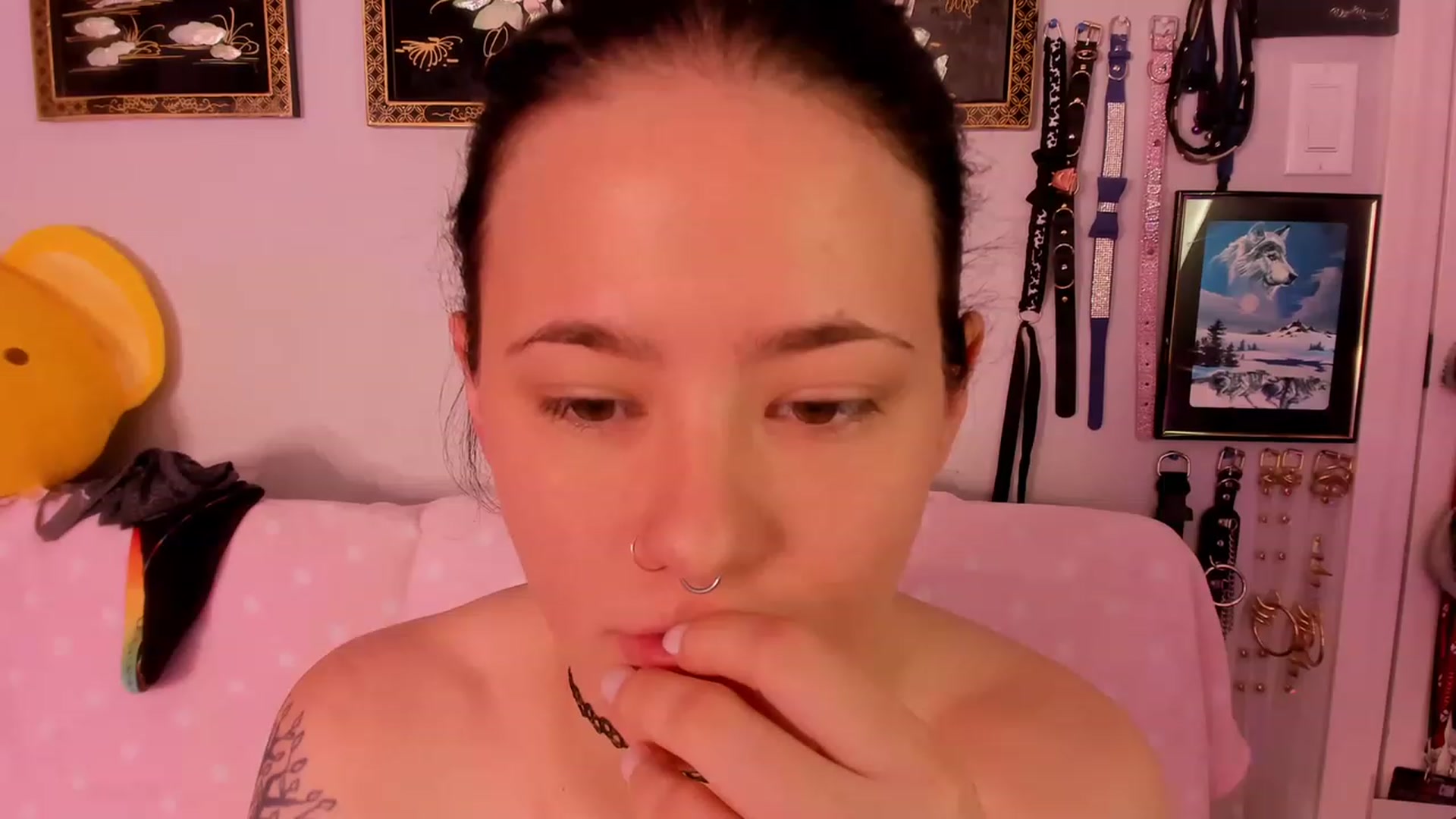Gallery image thumbnail from Isabelle_Babe's myfreecams stream on, 05/15/2023, 19:12 image 7 of 20