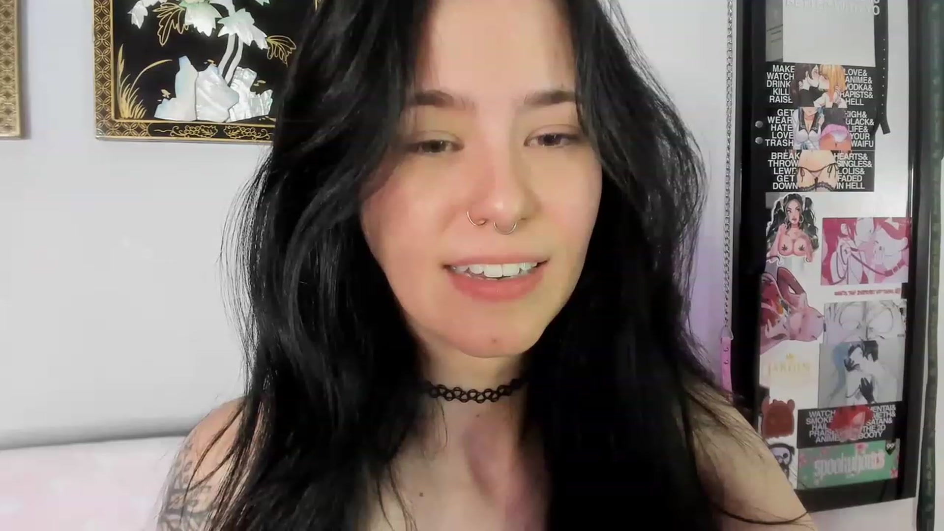 Gallery image thumbnail from Isabelle_Babe's myfreecams stream on, 05/16/2023, 12:03 image 16 of 20