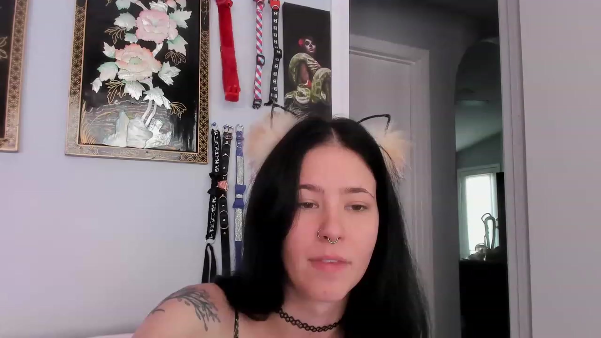 Gallery image thumbnail from Isabelle_Babe's myfreecams stream on, 05/17/2023, 01:20 image 10 of 20