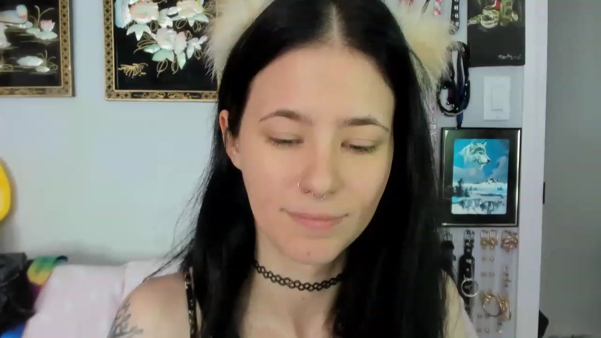 Gallery image thumbnail from Isabelle_Babe's myfreecams stream on, 05/17/2023, 01:20 image 11 of 20