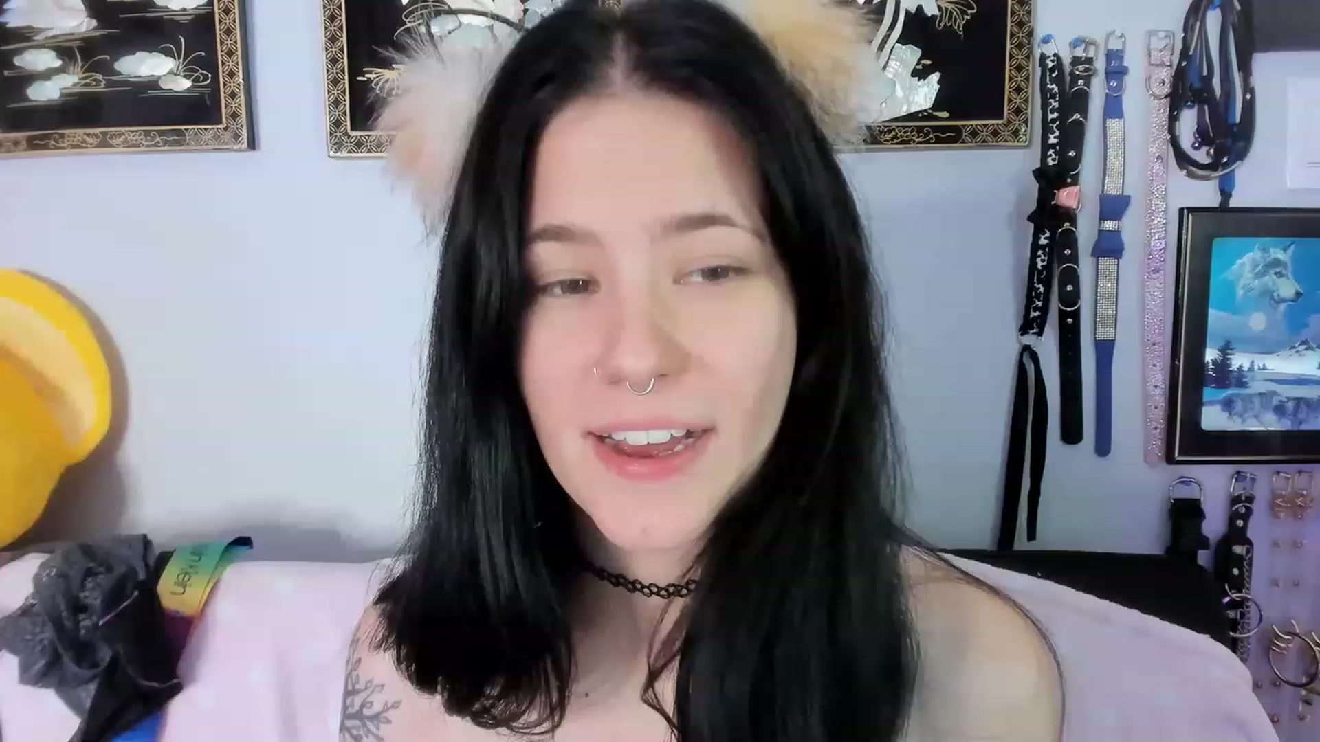 Gallery image thumbnail from Isabelle_Babe's myfreecams stream on, 05/17/2023, 03:37 image 8 of 20