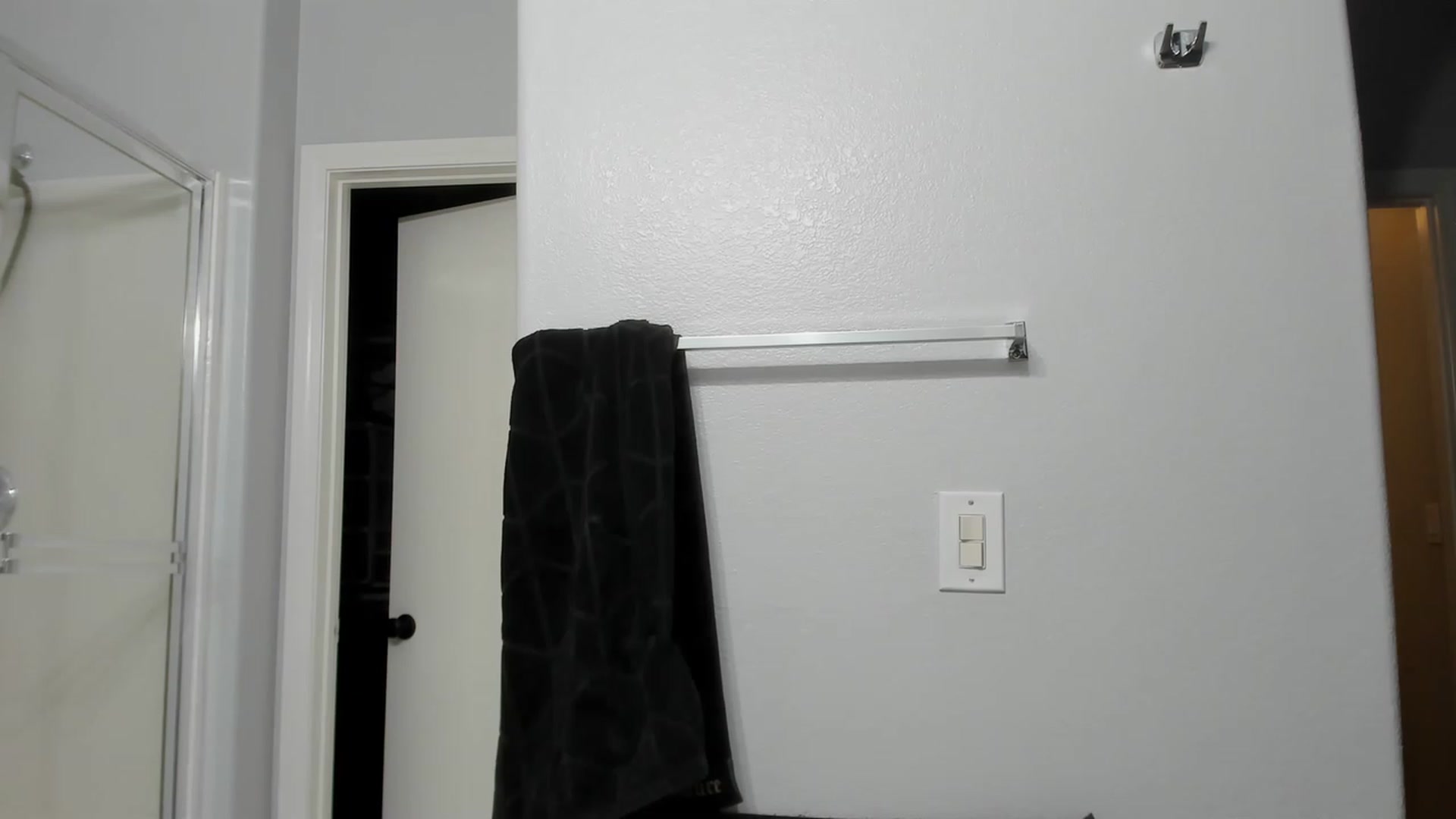 Gallery image thumbnail from Isabelle_Babe's myfreecams stream on, 05/17/2023, 03:37 image 6 of 20