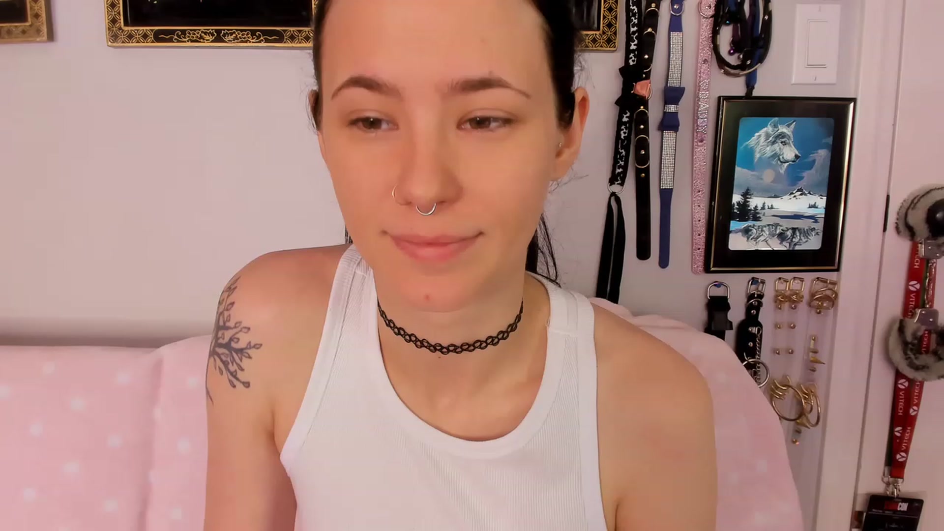 Gallery image thumbnail from Isabelle_Babe's myfreecams stream on, 05/18/2023, 20:34 image 4 of 20