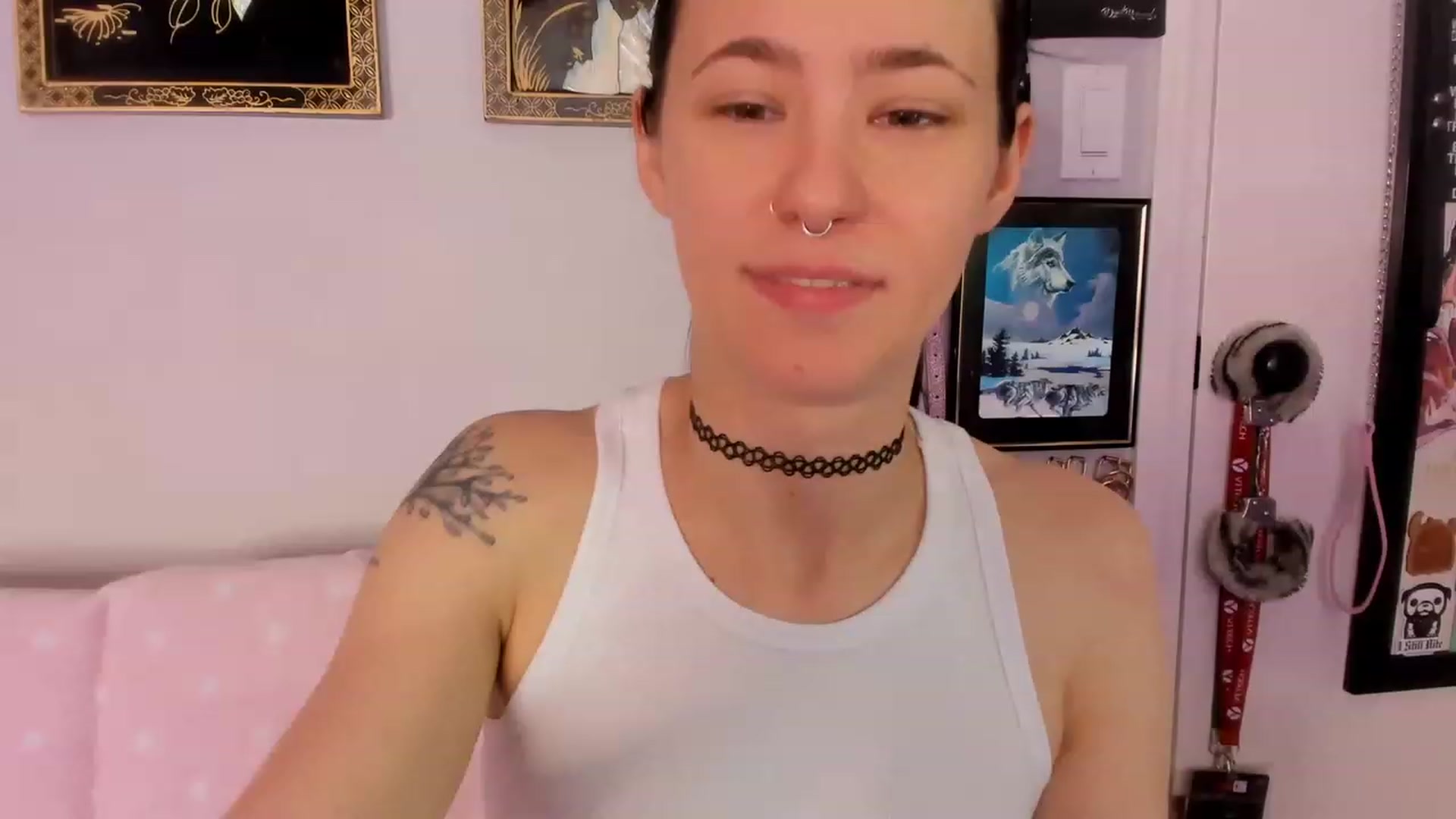 Gallery image thumbnail from Isabelle_Babe's myfreecams stream on, 05/18/2023, 20:34 image 1 of 20