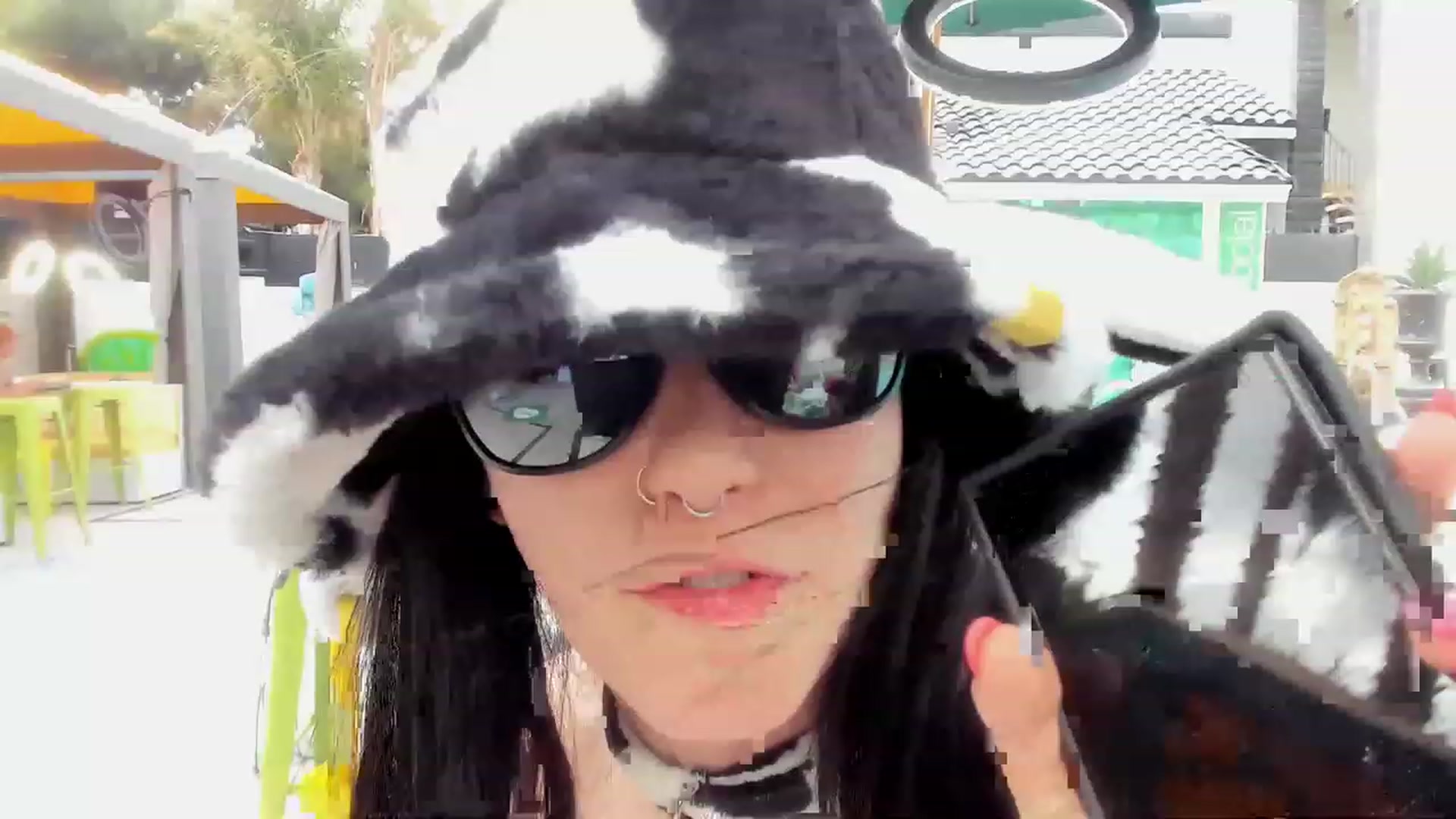 Gallery image thumbnail from Isabelle_Babe's myfreecams stream on, 05/23/2023, 23:15 image 8 of 20