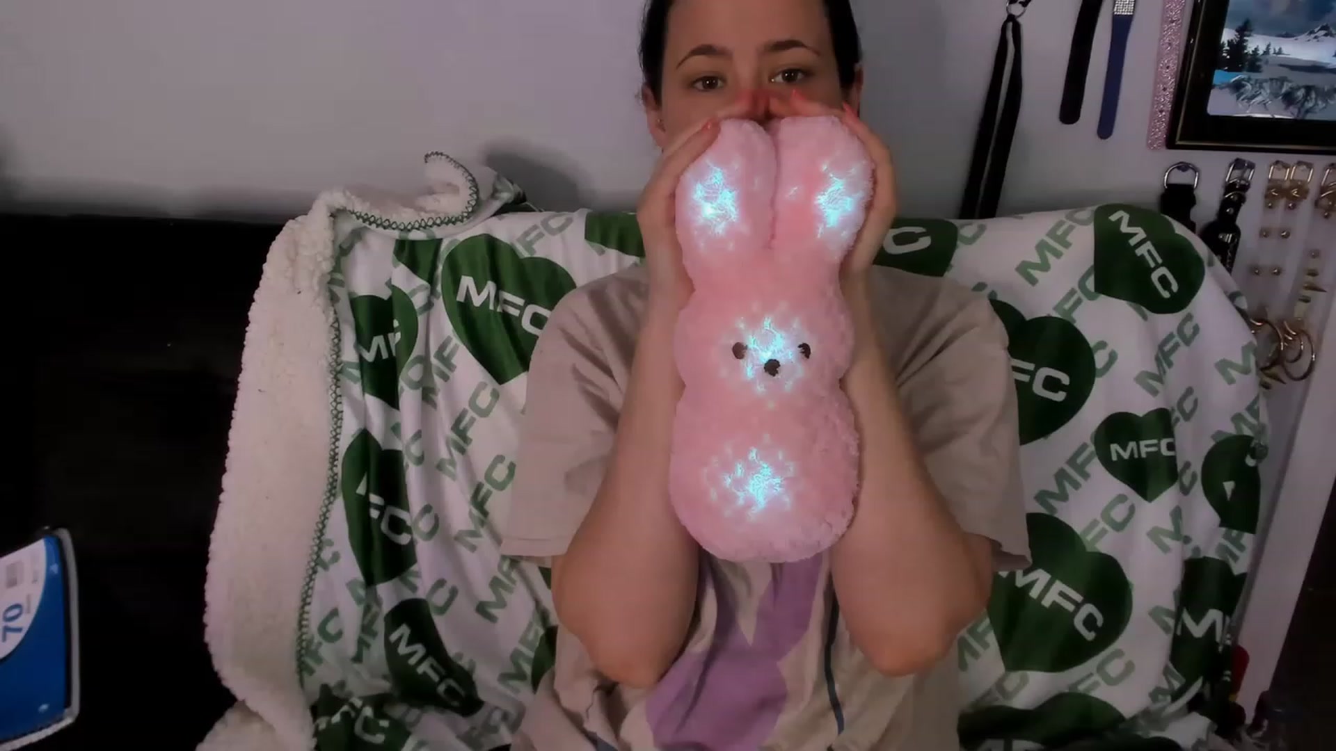 Gallery image thumbnail from Isabelle_Babe's myfreecams stream on, 05/27/2023, 21:53 image 1 of 20