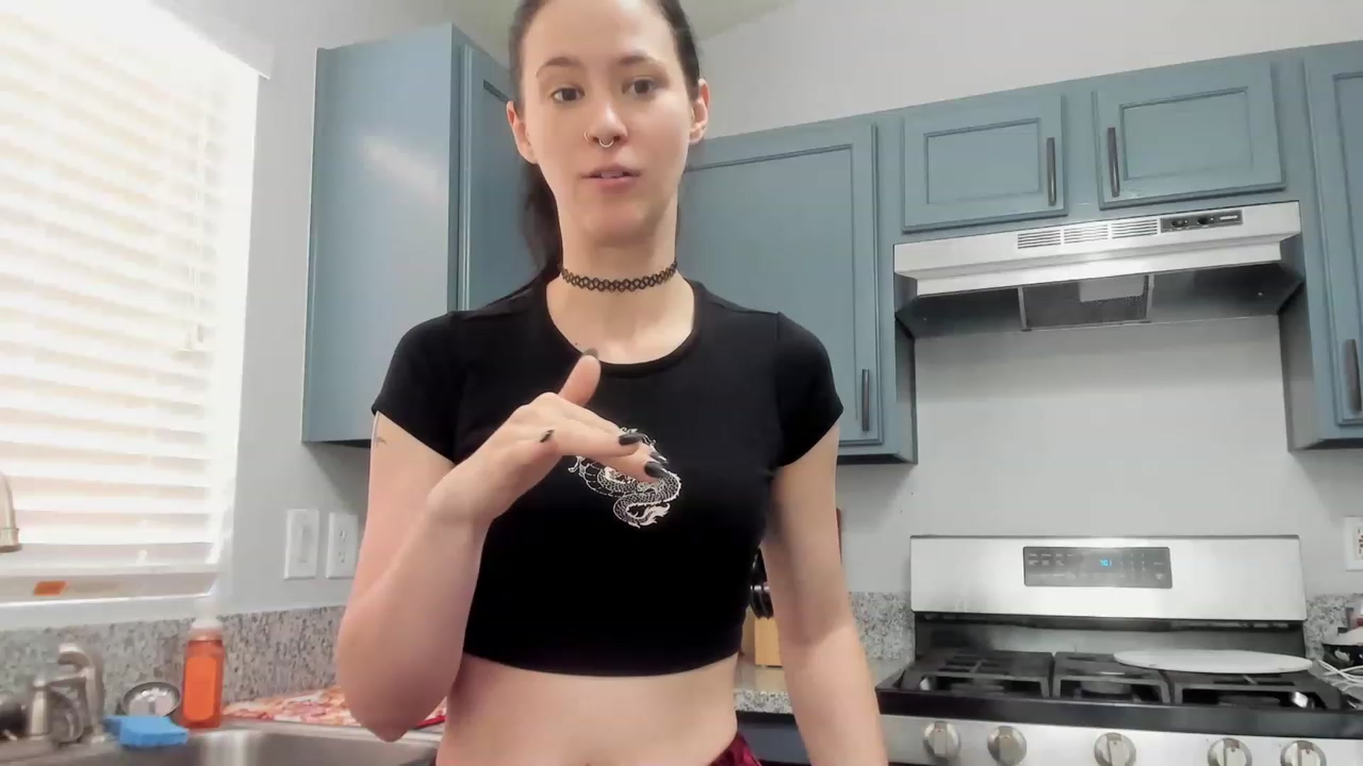 Gallery image thumbnail from Isabelle_Babe's myfreecams stream on, 06/04/2023, 20:17 image 7 of 20