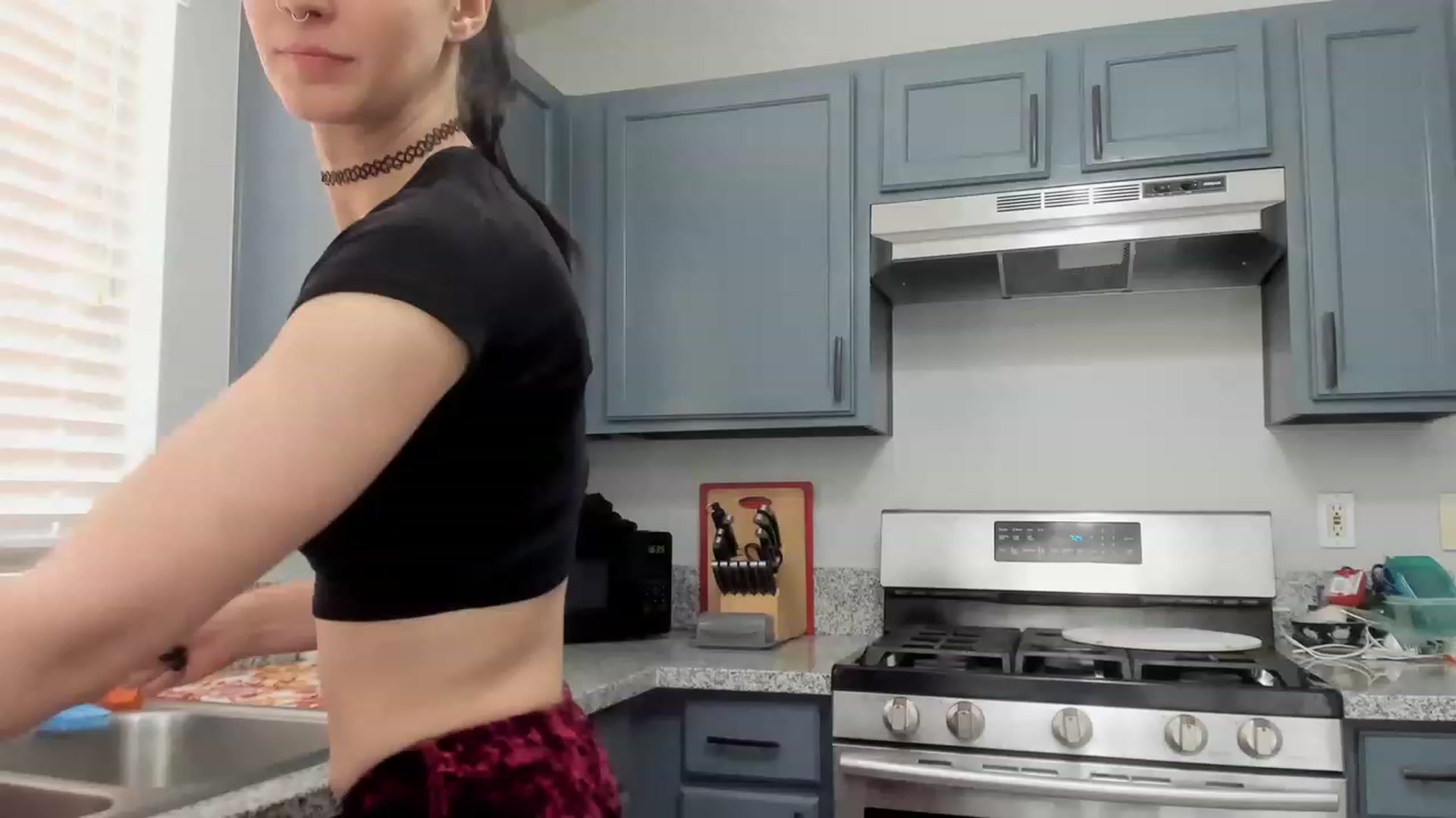 Gallery image thumbnail from Isabelle_Babe's myfreecams stream on, 06/04/2023, 20:17 image 13 of 20