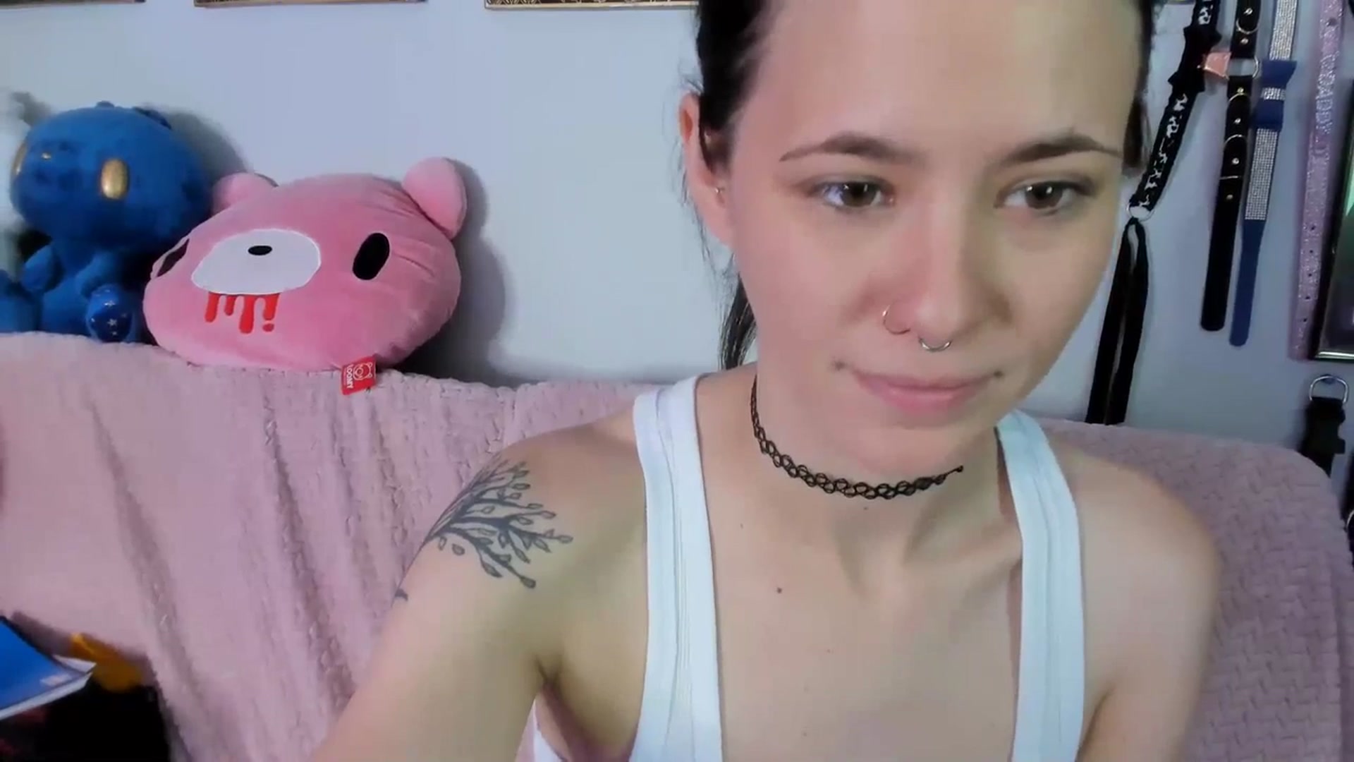 Gallery image thumbnail from Isabelle_Babe's myfreecams stream on, 06/12/2023, 18:46 image 17 of 20