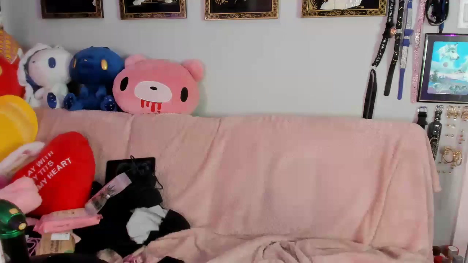 Gallery image thumbnail from Isabelle_Babe's myfreecams stream on, 06/22/2023, 09:52 image 15 of 20