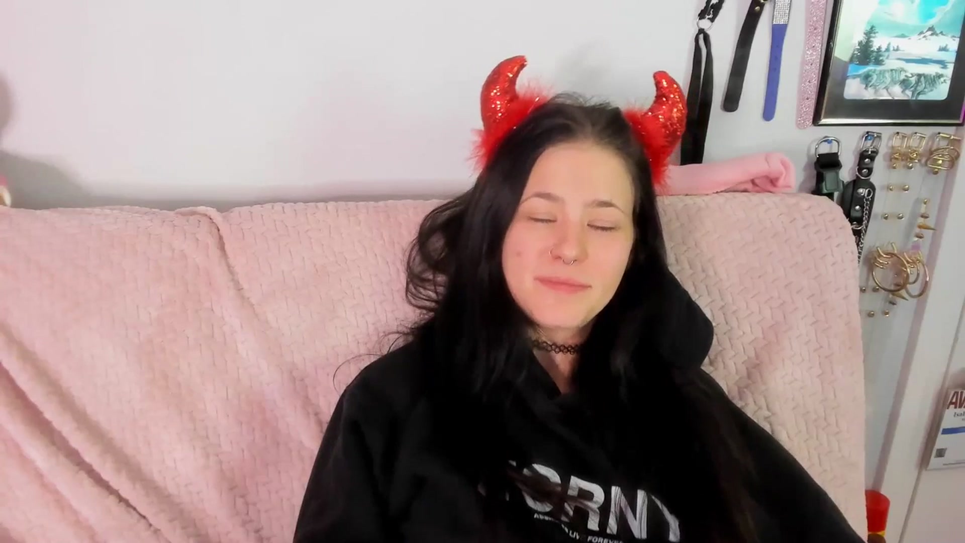 Gallery image thumbnail from Isabelle_Babe's myfreecams stream on, 07/04/2023, 08:56 image 9 of 20