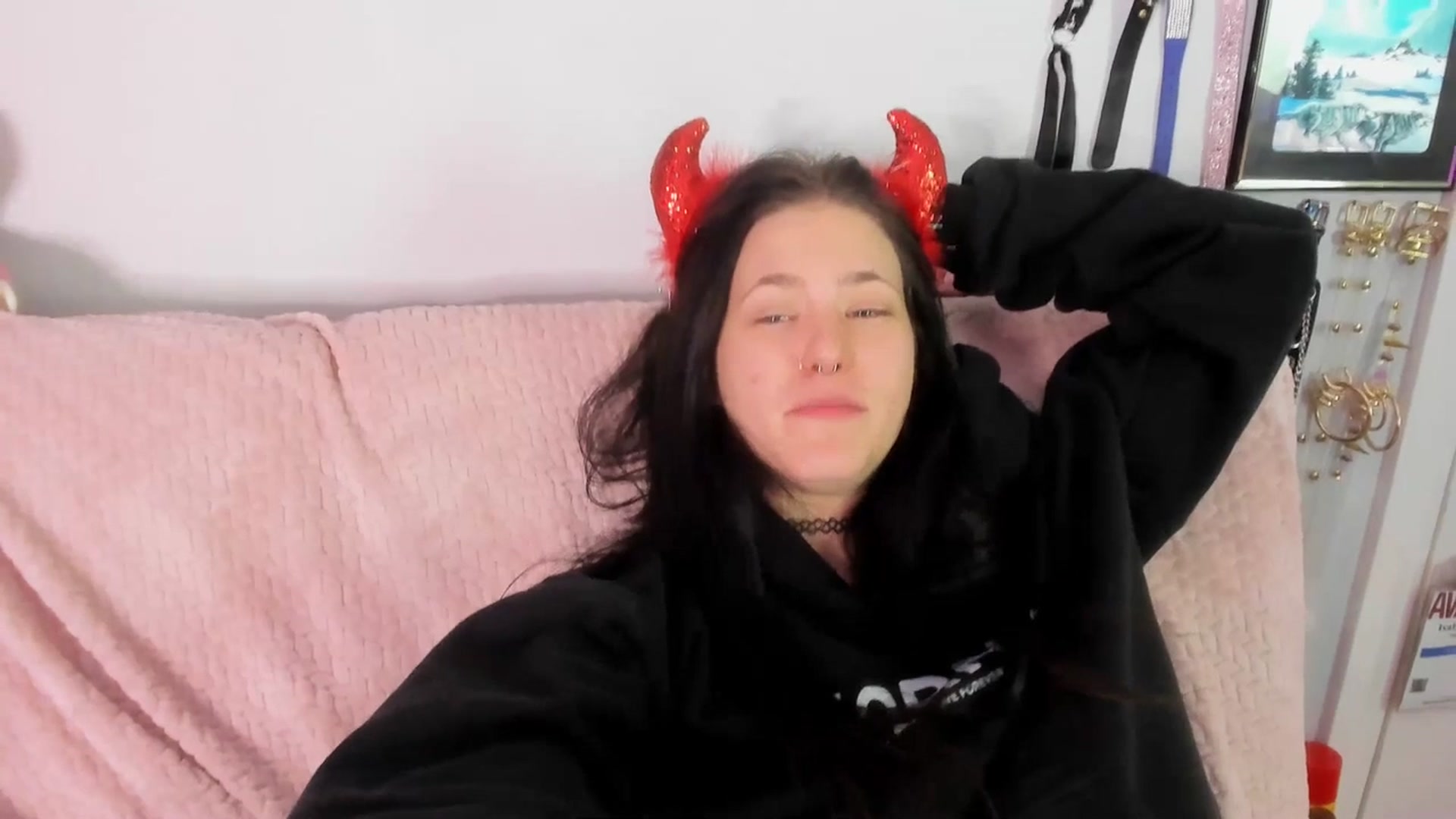 Gallery image thumbnail from Isabelle_Babe's myfreecams stream on, 07/04/2023, 08:56 image 11 of 20