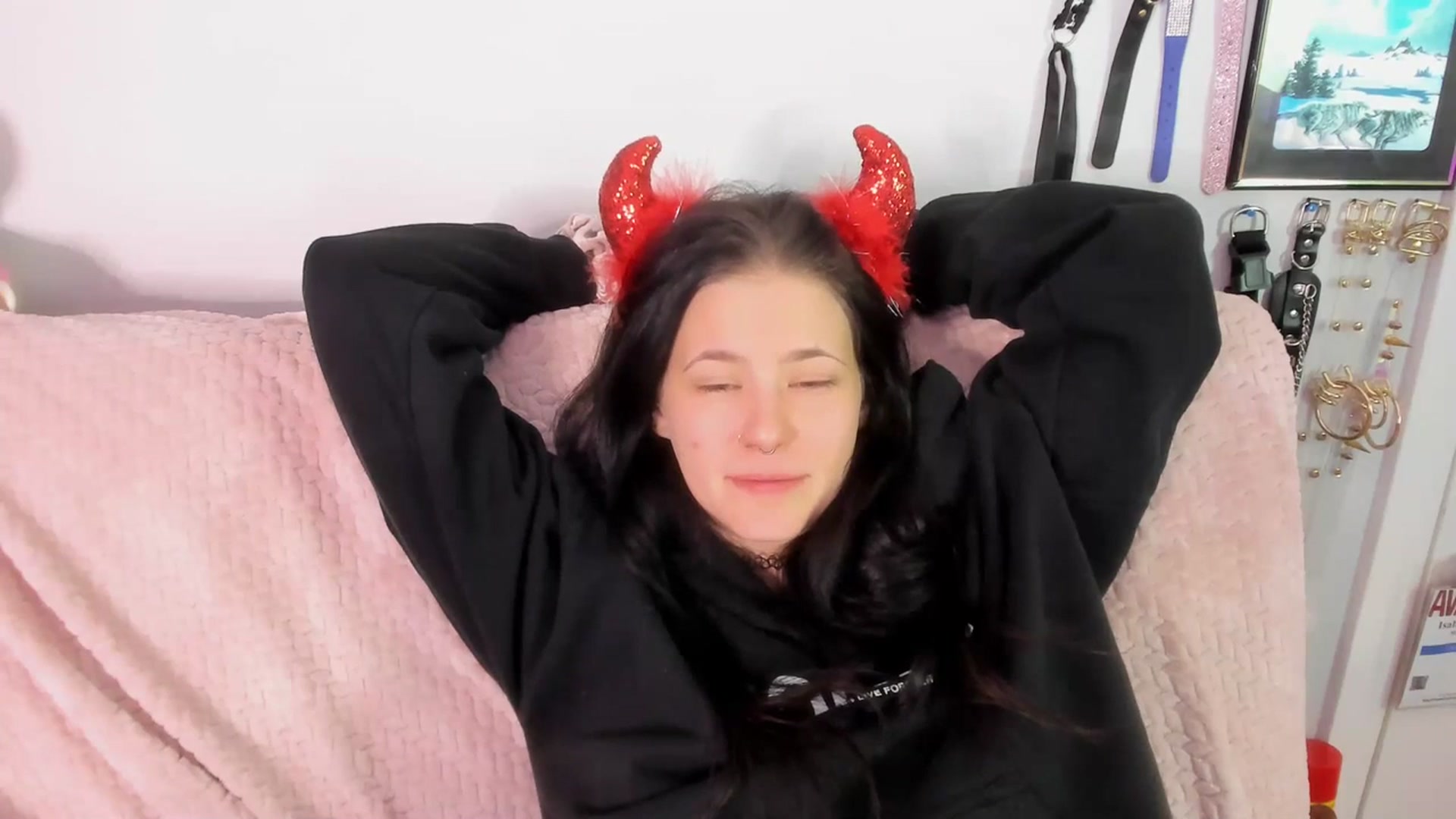 Gallery image thumbnail from Isabelle_Babe's myfreecams stream on, 07/04/2023, 08:56 image 12 of 20