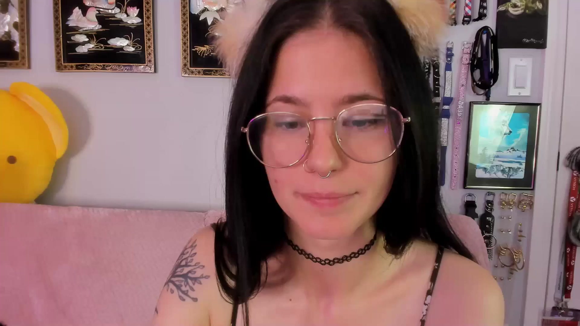 Gallery image thumbnail from Isabelle_Babe's myfreecams stream on, 07/19/2023, 19:55 image 19 of 20