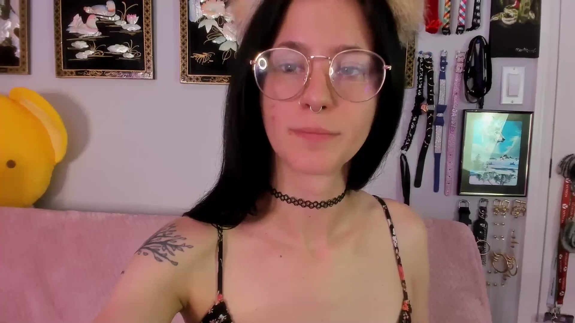 Gallery image thumbnail from Isabelle_Babe's myfreecams stream on, 07/19/2023, 19:55 image 5 of 20
