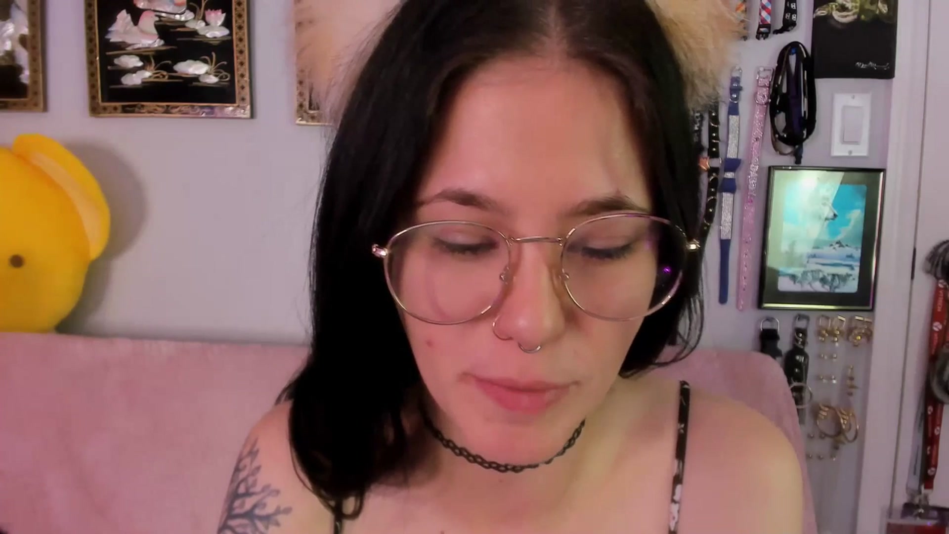 Gallery image thumbnail from Isabelle_Babe's myfreecams stream on, 07/19/2023, 19:55 image 13 of 20