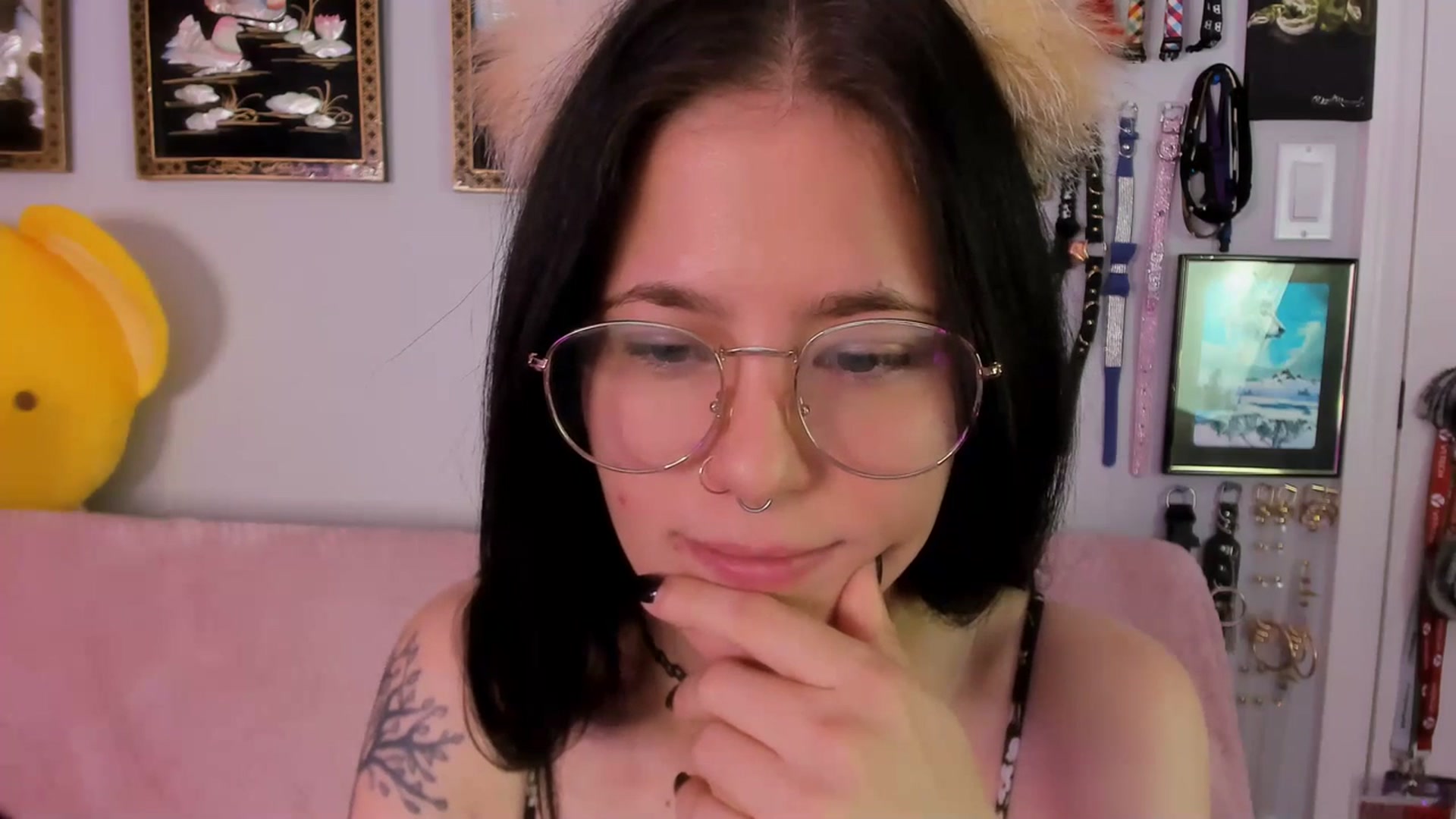 Gallery image thumbnail from Isabelle_Babe's myfreecams stream on, 07/19/2023, 19:55 image 15 of 20