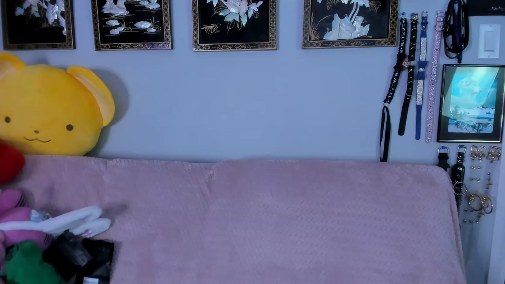 Gallery image thumbnail from Isabelle_Babe's myfreecams stream on, 07/21/2023, 19:47 image 14 of 20