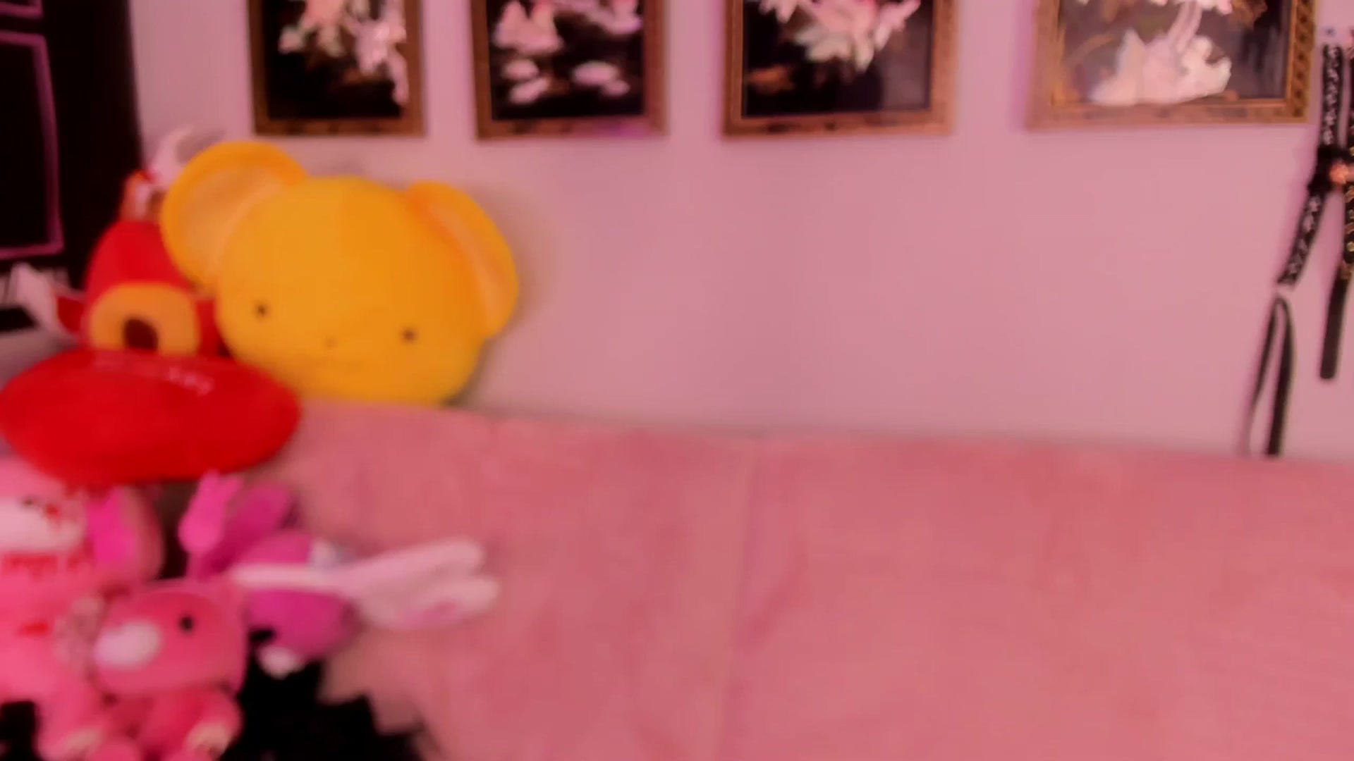 Gallery image thumbnail from Isabelle_Babe's myfreecams stream on, 07/22/2023, 20:09 image 5 of 20