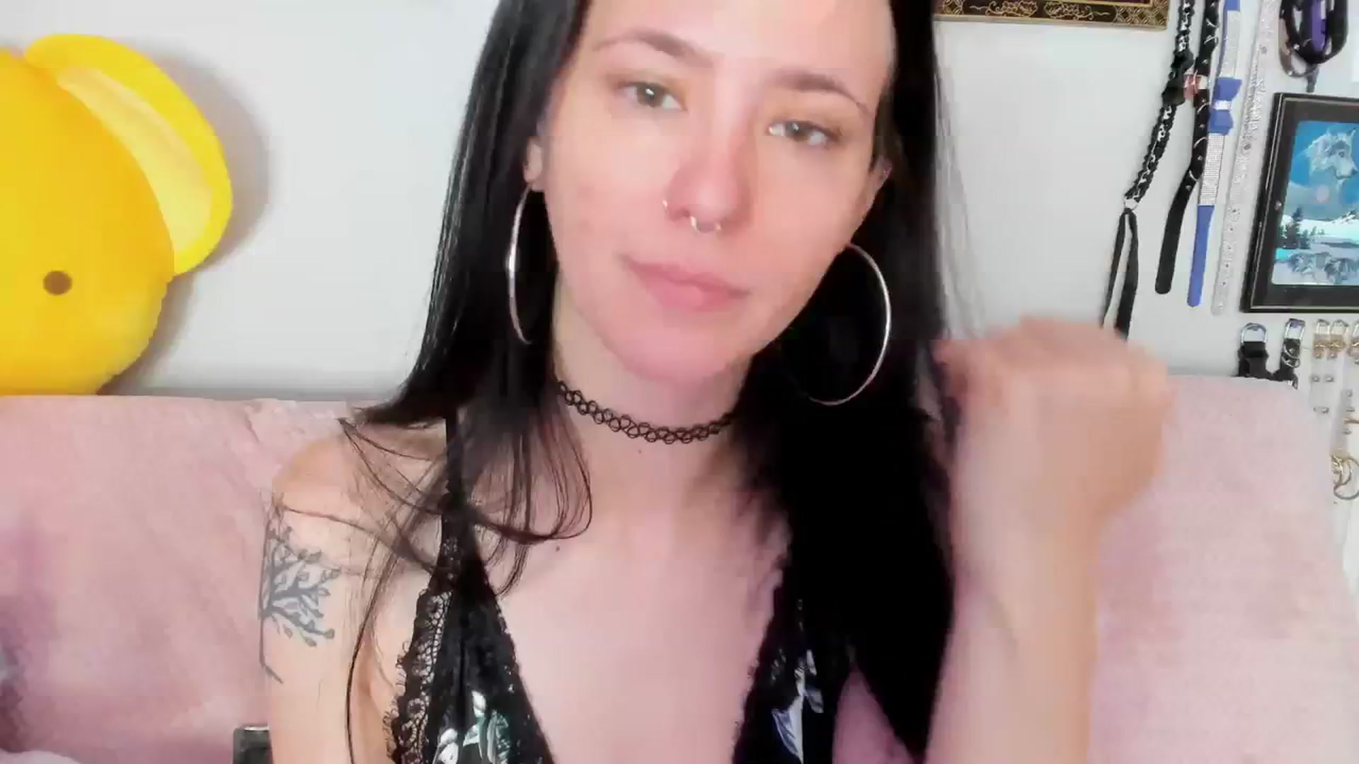 Gallery image thumbnail from Isabelle_Babe's myfreecams stream on, 07/25/2023, 17:55 image 7 of 20