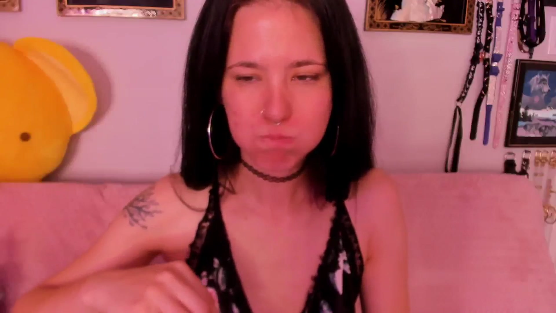 Gallery image thumbnail from Isabelle_Babe's myfreecams stream on, 07/25/2023, 17:55 image 6 of 20