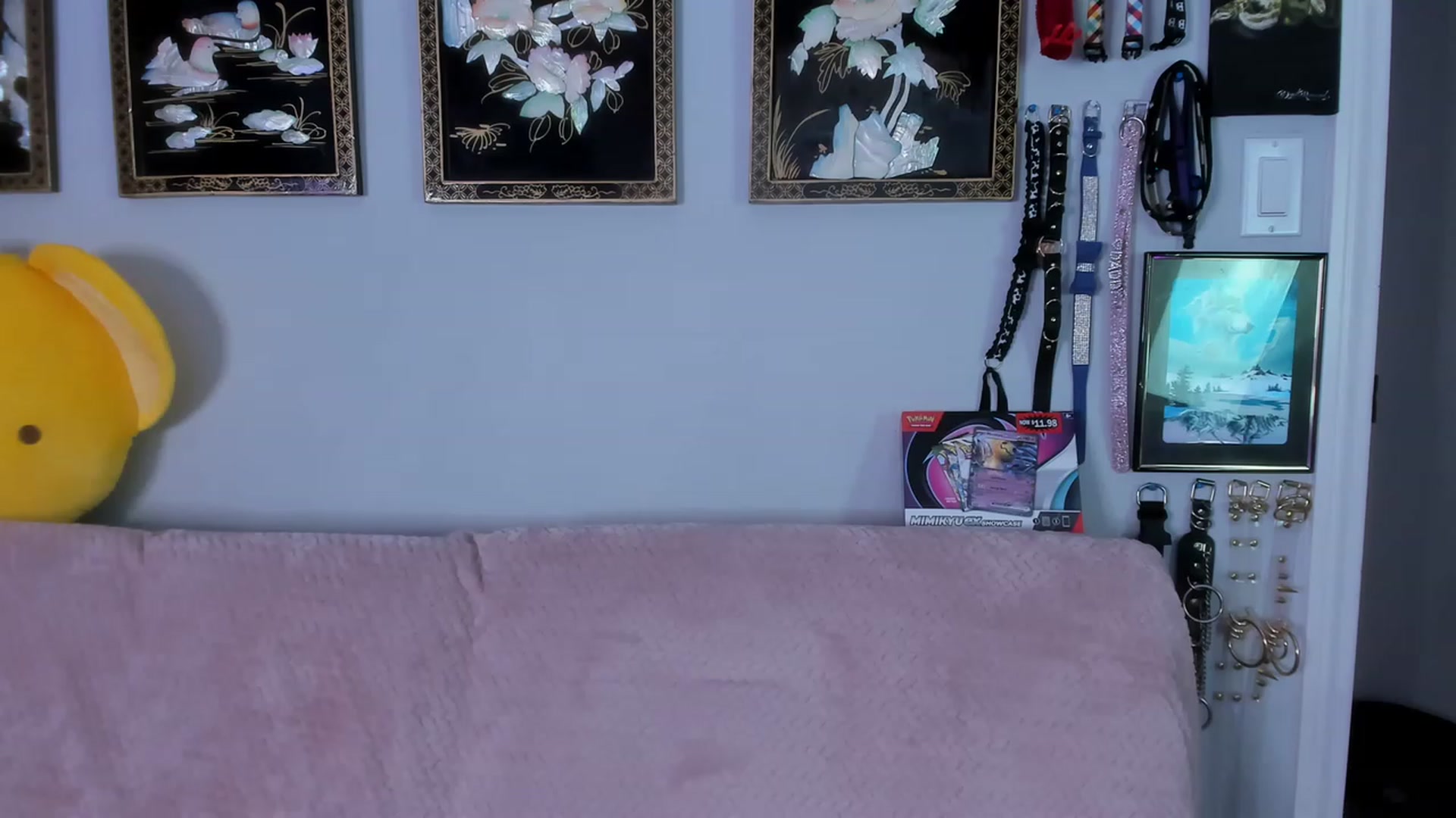 Gallery image thumbnail from Isabelle_Babe's myfreecams stream on, 07/27/2023, 19:13 image 13 of 20