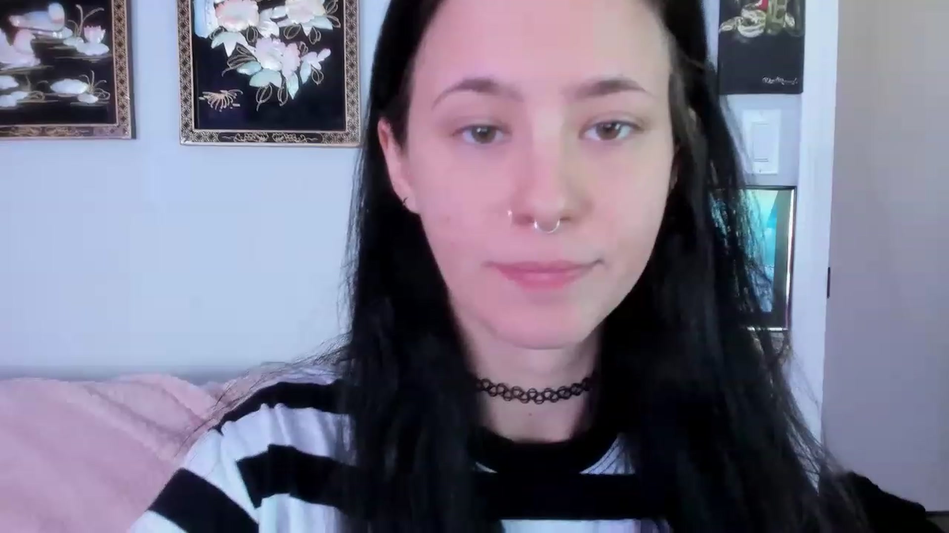 Gallery image thumbnail from Isabelle_Babe's myfreecams stream on, 08/05/2023, 21:35 image 4 of 20