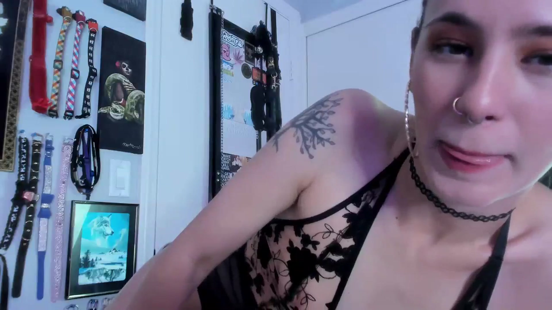 Gallery image thumbnail from Isabelle_Babe's myfreecams stream on, 08/07/2023, 03:08 image 13 of 20