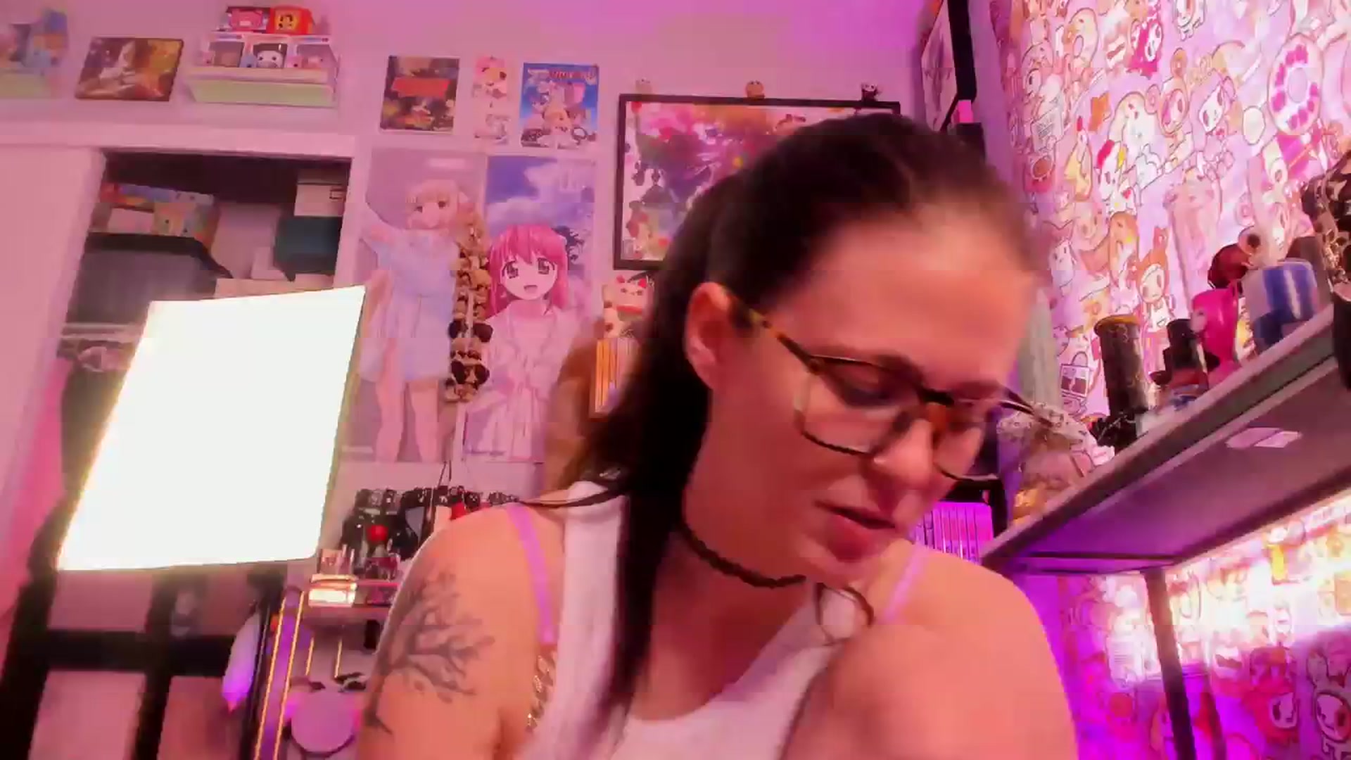 Gallery image thumbnail from Isabelle_Babe's myfreecams stream on, 08/07/2023, 20:01 image 4 of 20