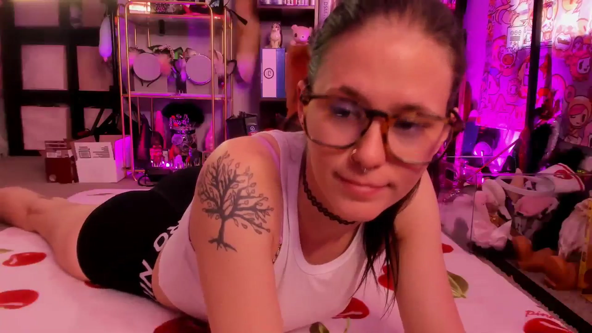 Gallery image thumbnail from Isabelle_Babe's myfreecams stream on, 08/07/2023, 20:01 image 9 of 20