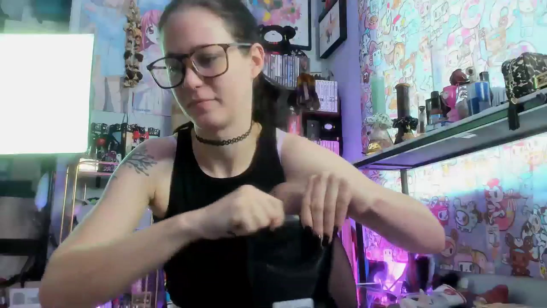 Gallery image thumbnail from Isabelle_Babe's myfreecams stream on, 08/08/2023, 19:45 image 8 of 20