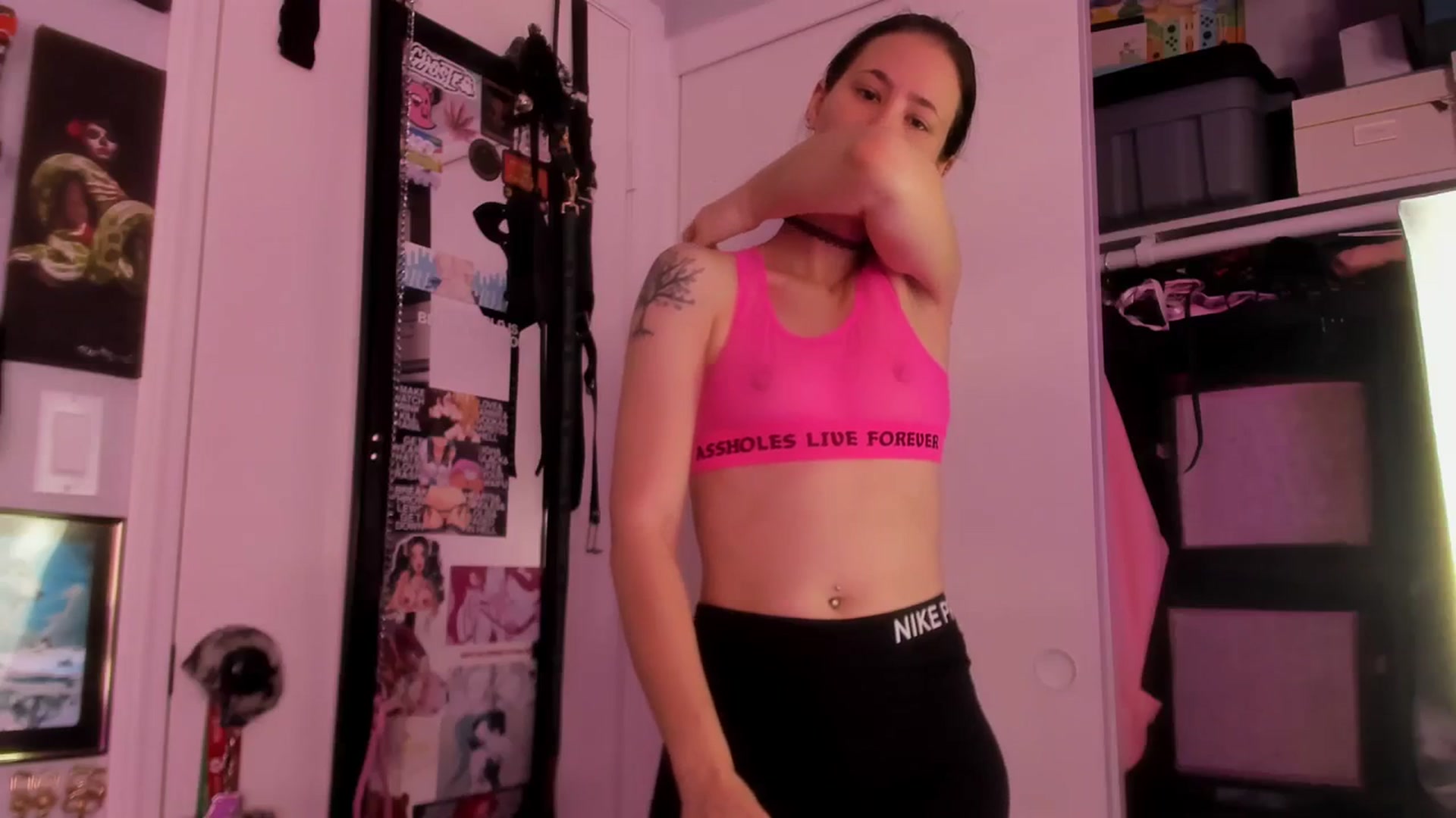 Gallery image thumbnail from Isabelle_Babe's myfreecams stream on, 08/09/2023, 19:35 image 7 of 20