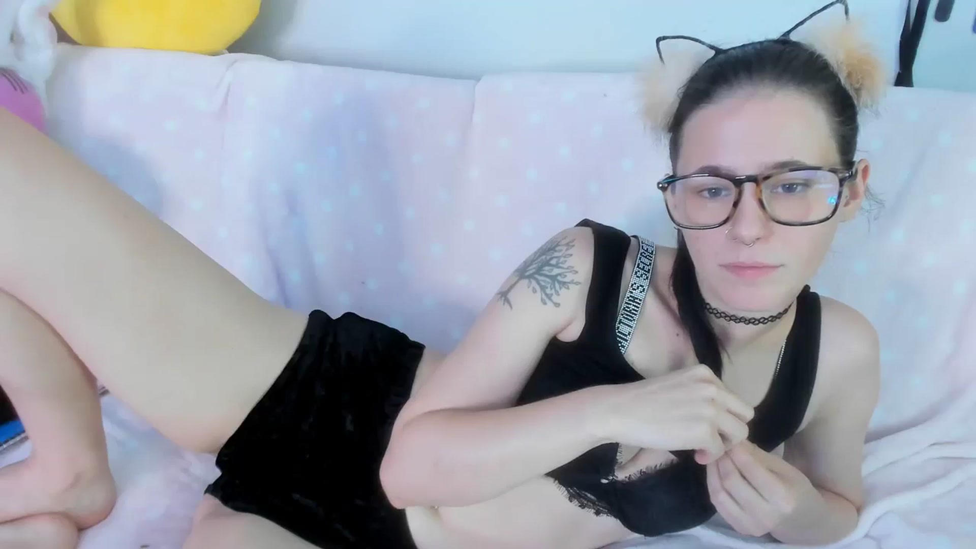 Gallery image thumbnail from Isabelle_Babe's myfreecams stream on, 08/17/2023, 01:19 image 20 of 20