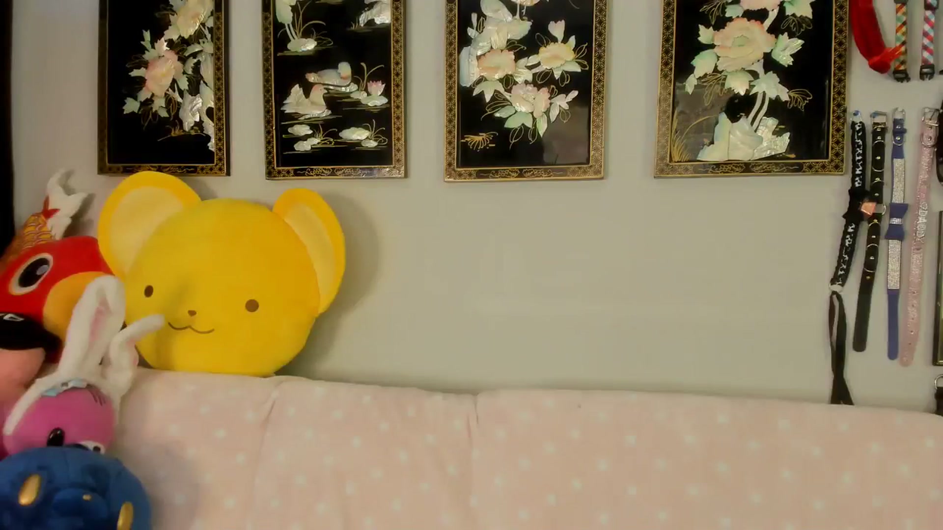 Gallery image thumbnail from Isabelle_Babe's myfreecams stream on, 08/17/2023, 01:19 image 7 of 20