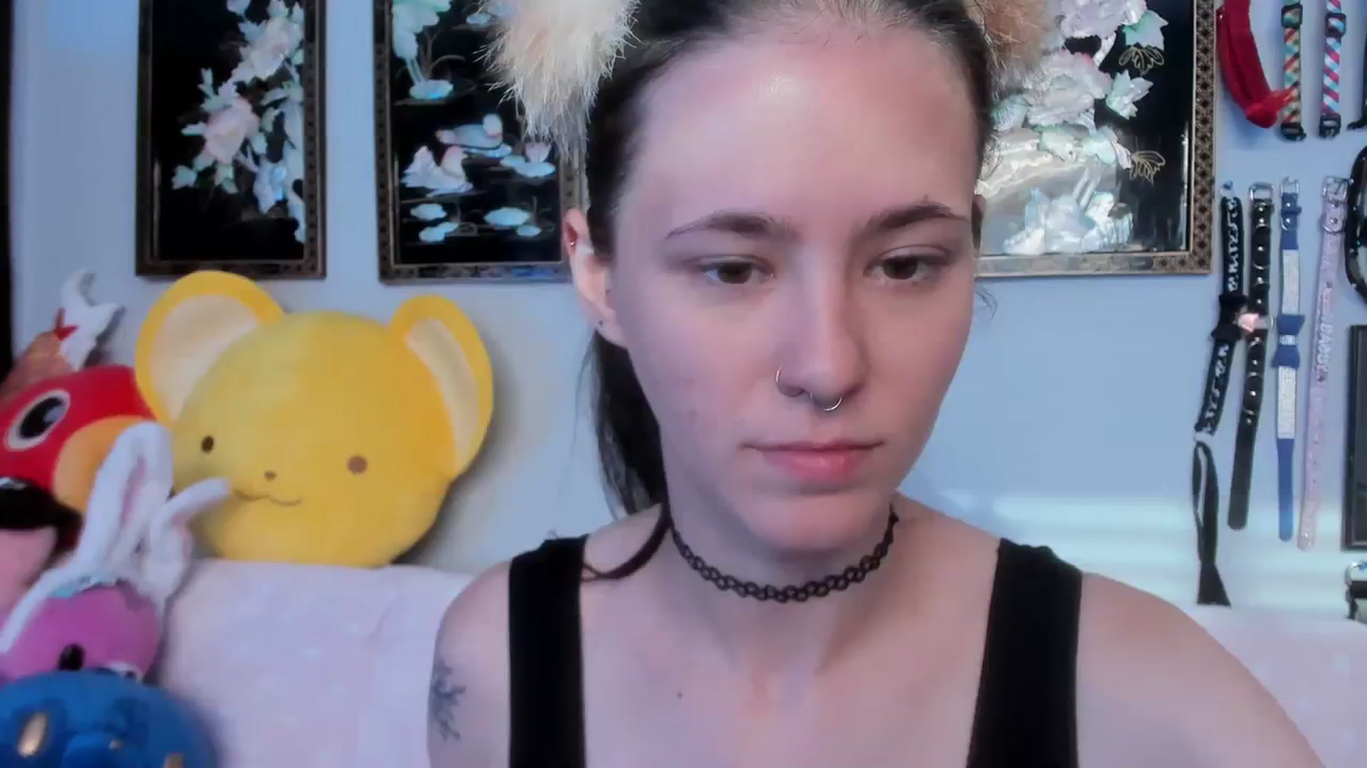 Gallery image thumbnail from Isabelle_Babe's myfreecams stream on, 08/17/2023, 01:19 image 5 of 20
