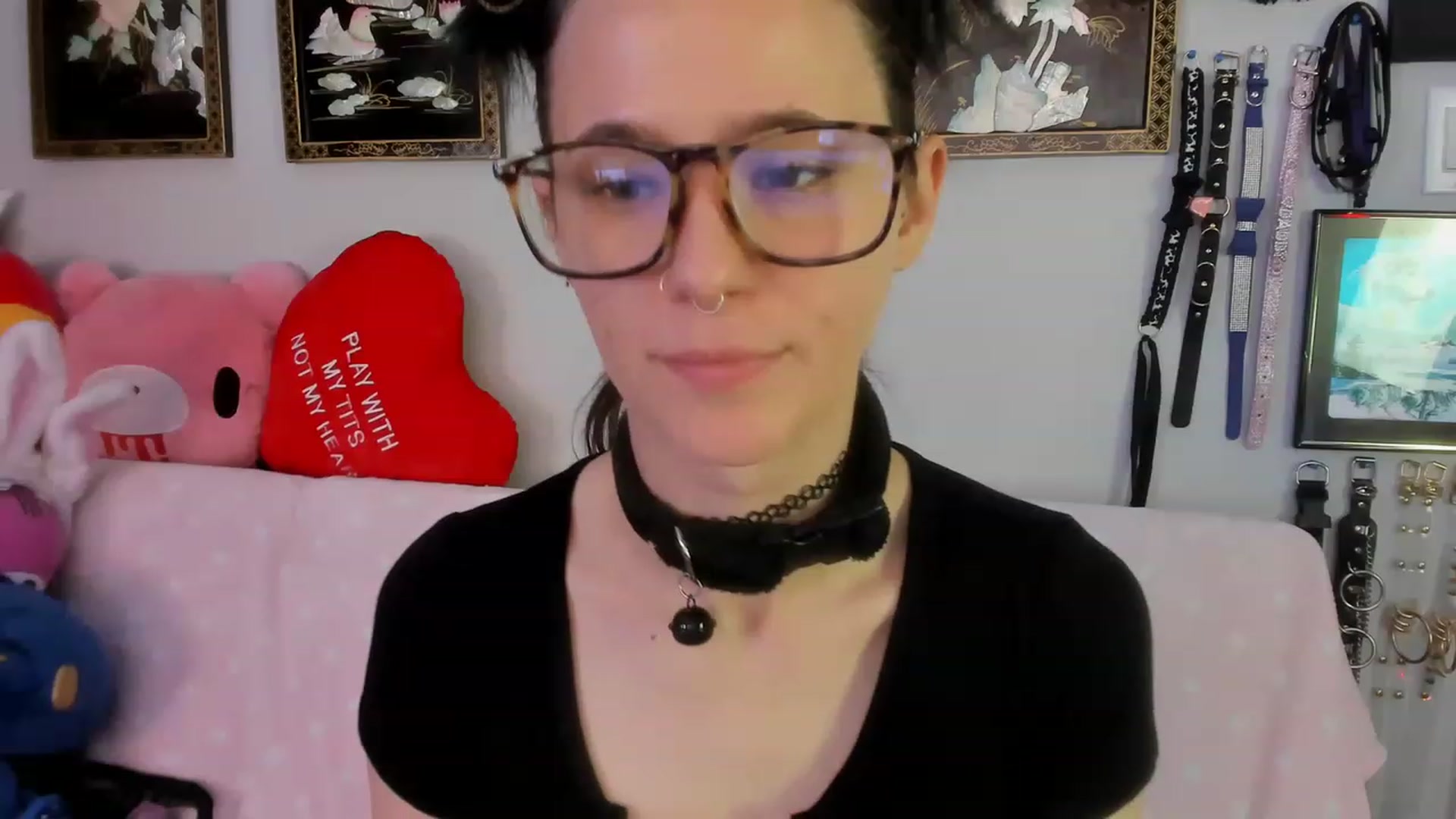 Gallery image thumbnail from Isabelle_Babe's myfreecams stream on, 08/17/2023, 19:42 image 4 of 20