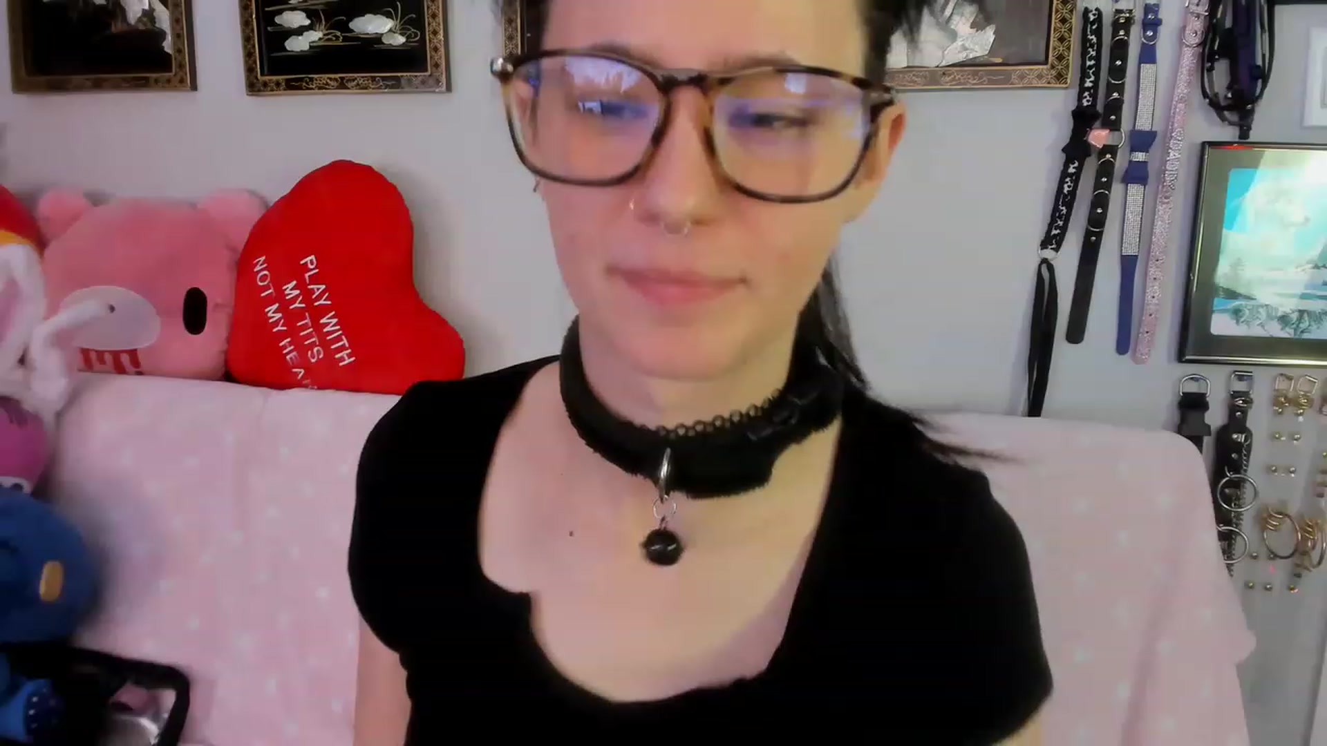 Gallery image thumbnail from Isabelle_Babe's myfreecams stream on, 08/17/2023, 19:42 image 13 of 20