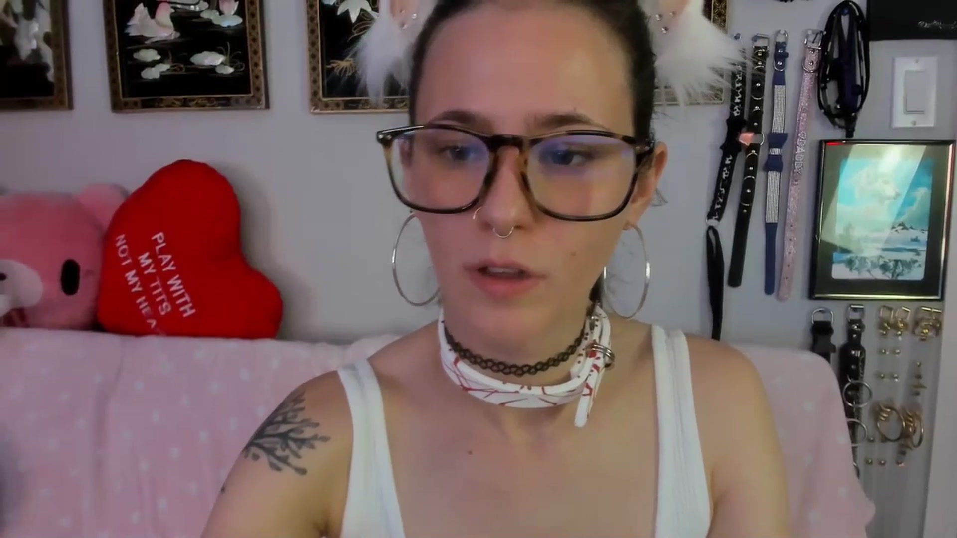 Gallery image thumbnail from Isabelle_Babe's myfreecams stream on, 08/18/2023, 02:04 image 6 of 20