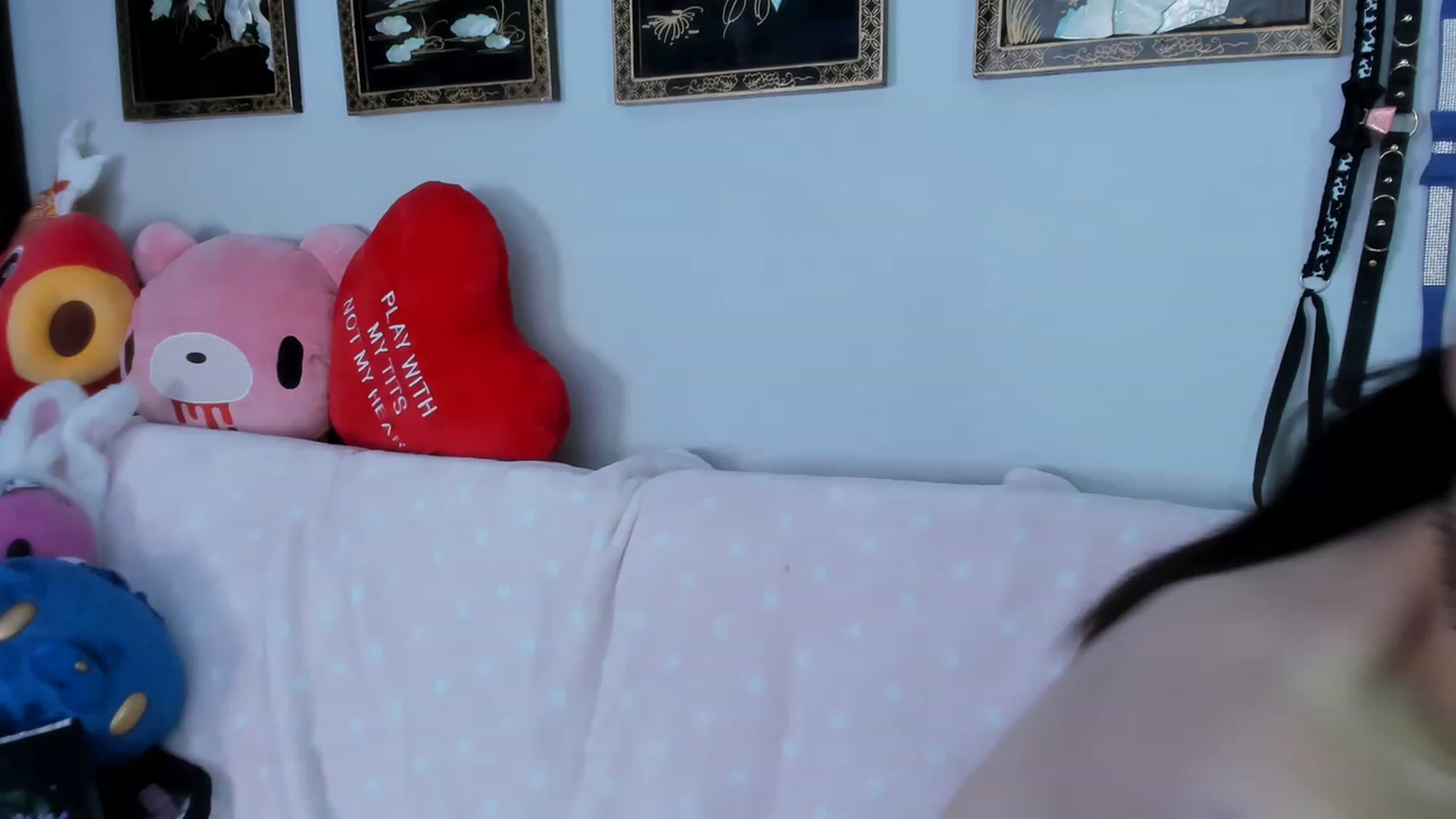 Gallery image thumbnail from Isabelle_Babe's myfreecams stream on, 08/19/2023, 19:10 image 10 of 20