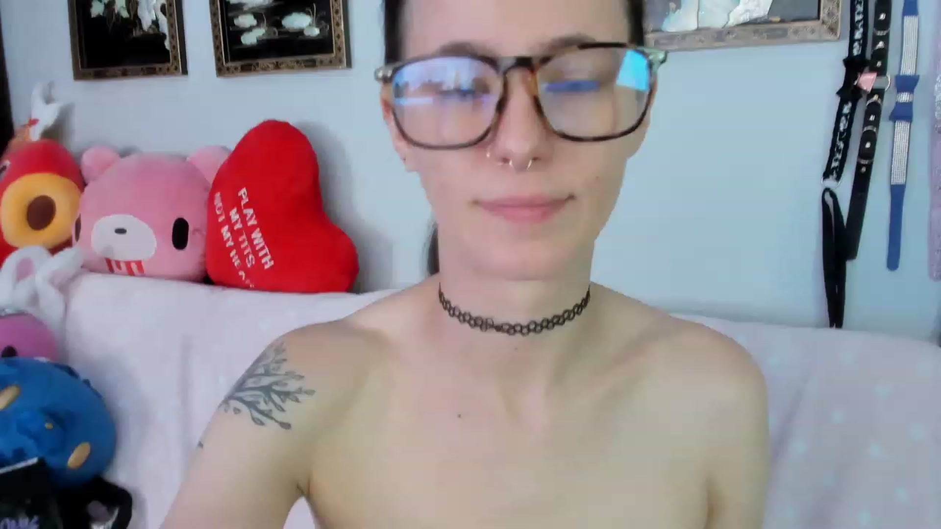 Gallery image thumbnail from Isabelle_Babe's myfreecams stream on, 08/19/2023, 19:10 image 4 of 20