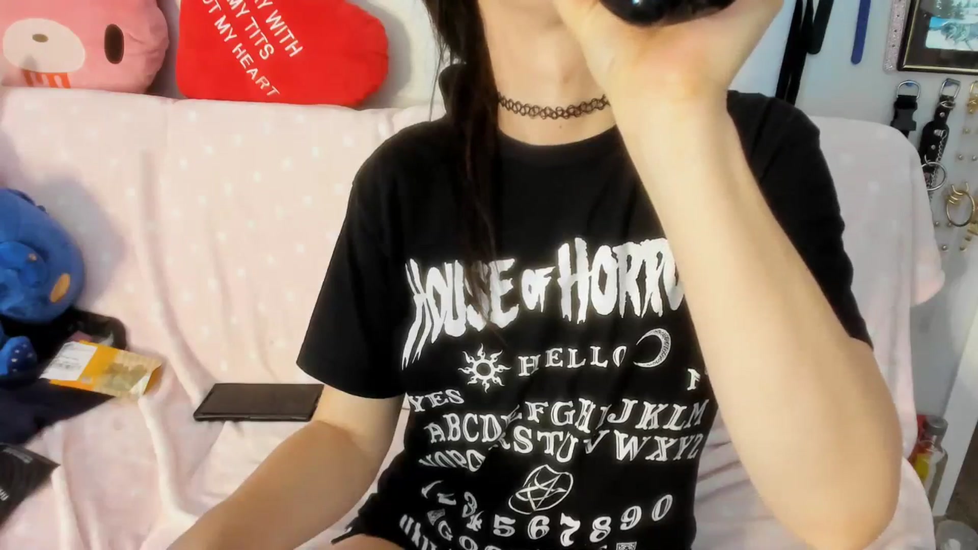 Gallery image thumbnail from Isabelle_Babe's myfreecams stream on, 08/23/2023, 01:48 image 14 of 20