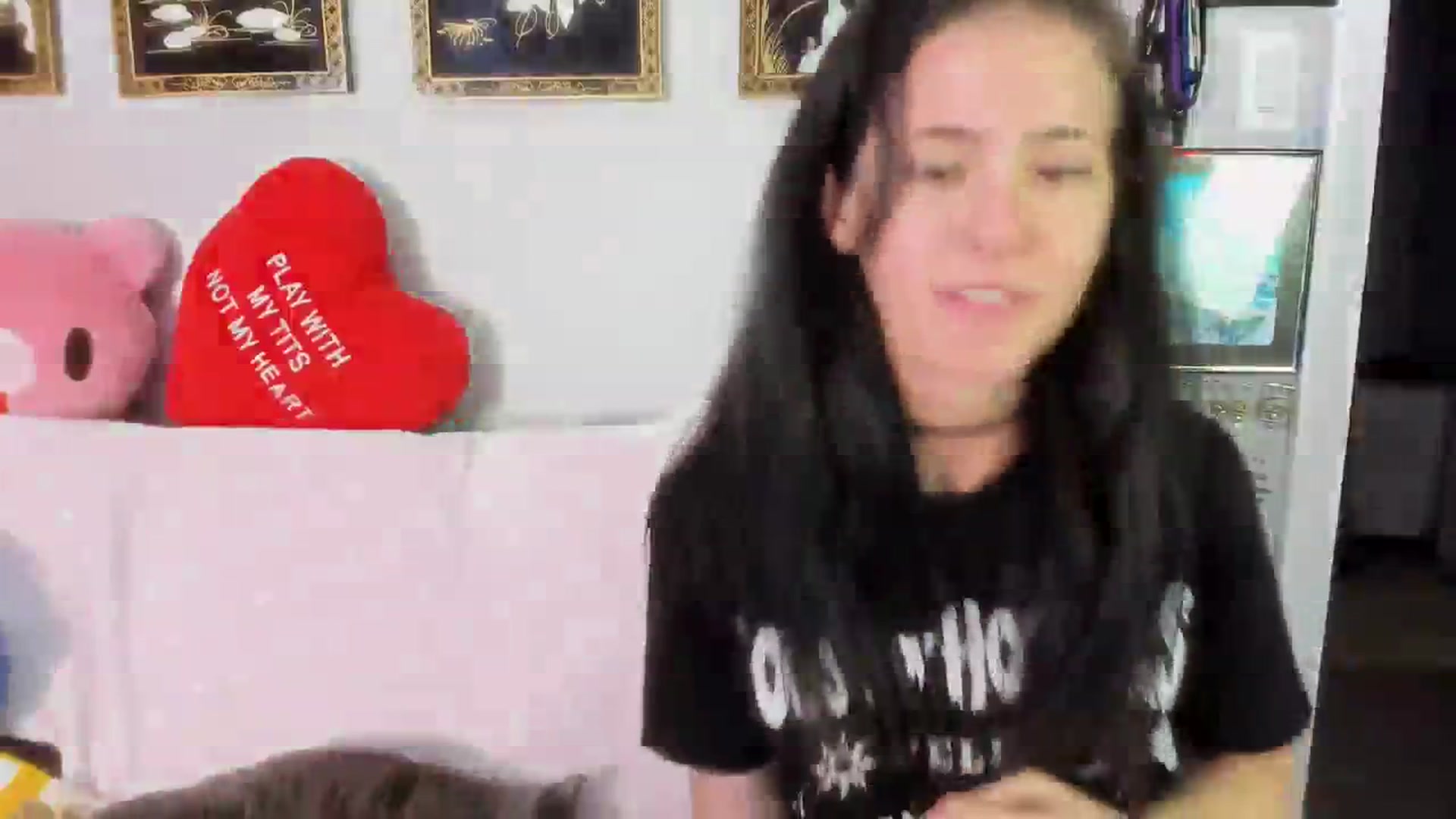Gallery image thumbnail from Isabelle_Babe's myfreecams stream on, 08/23/2023, 04:26 image 19 of 20
