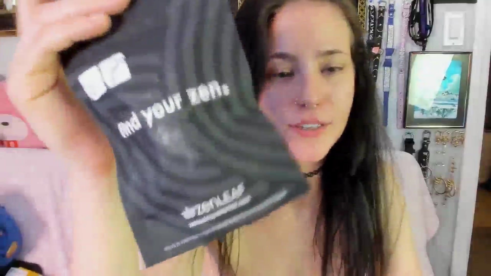 Gallery image thumbnail from Isabelle_Babe's myfreecams stream on, 08/23/2023, 07:44 image 16 of 20