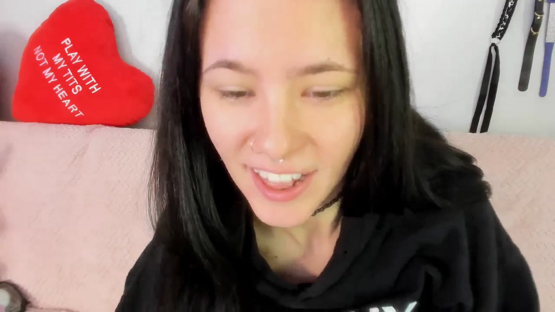 Gallery image thumbnail from Isabelle_Babe's myfreecams stream on, 08/27/2023, 19:31 image 7 of 20
